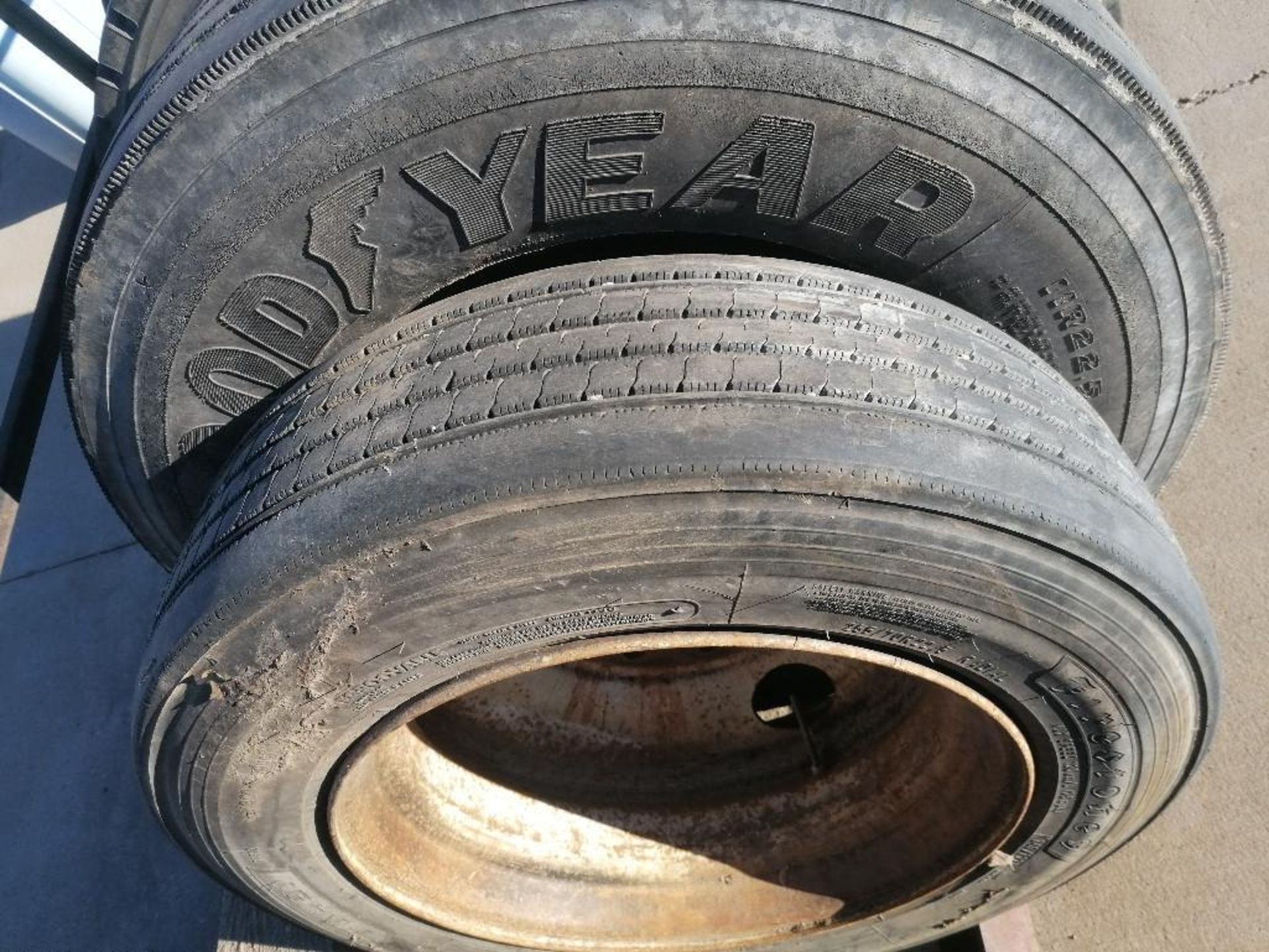 (14) Various Size Tires & Rims for Truck & Trailers. Located in Hazelwood, MO - Image 36 of 48