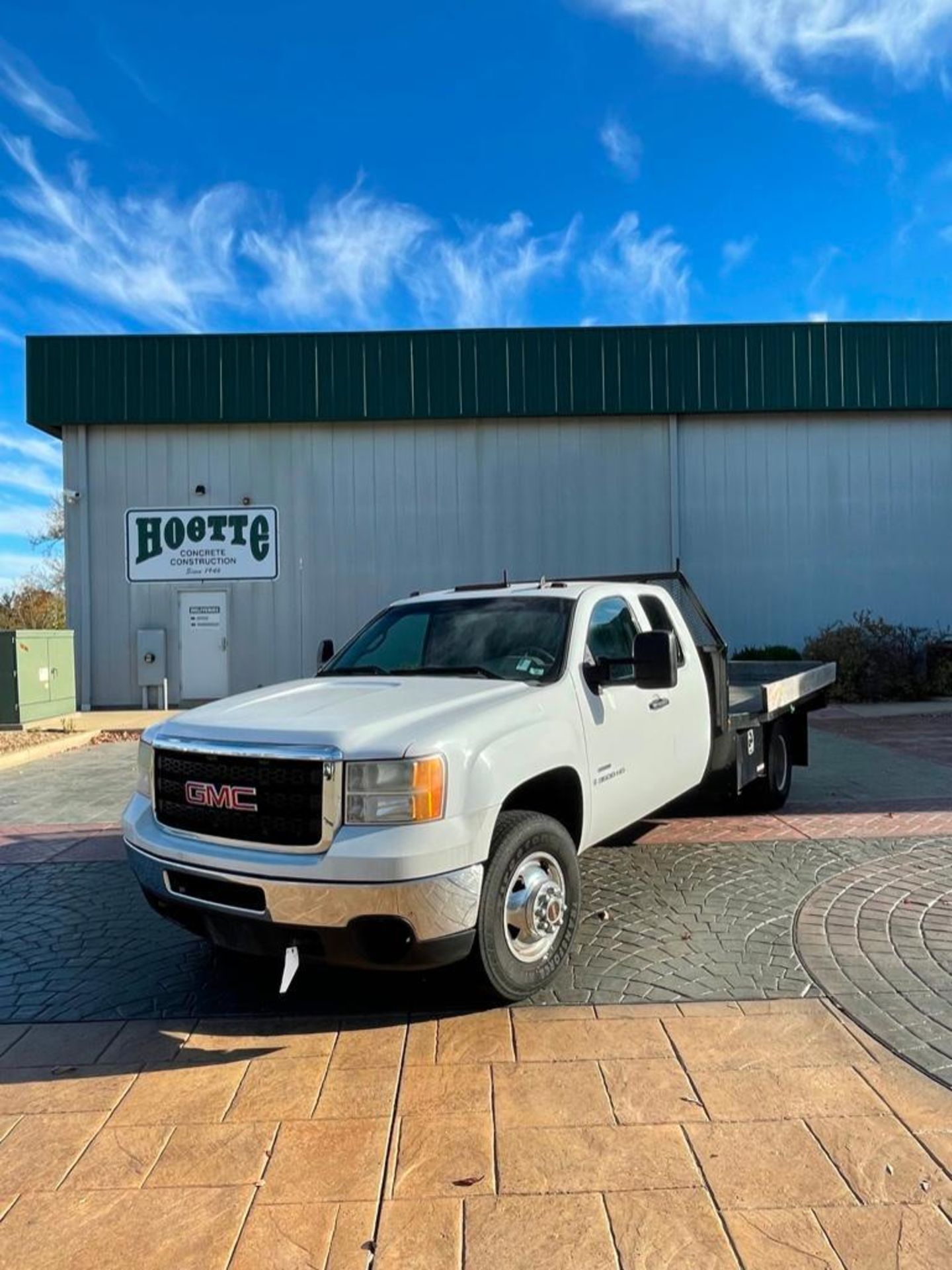 2009 GMC 3500 HD 4 x 4 Extended Cab Dually Utility Flatbed Pickup Truck, Model #K31053, Vin #1GDJK79 - Image 2 of 25