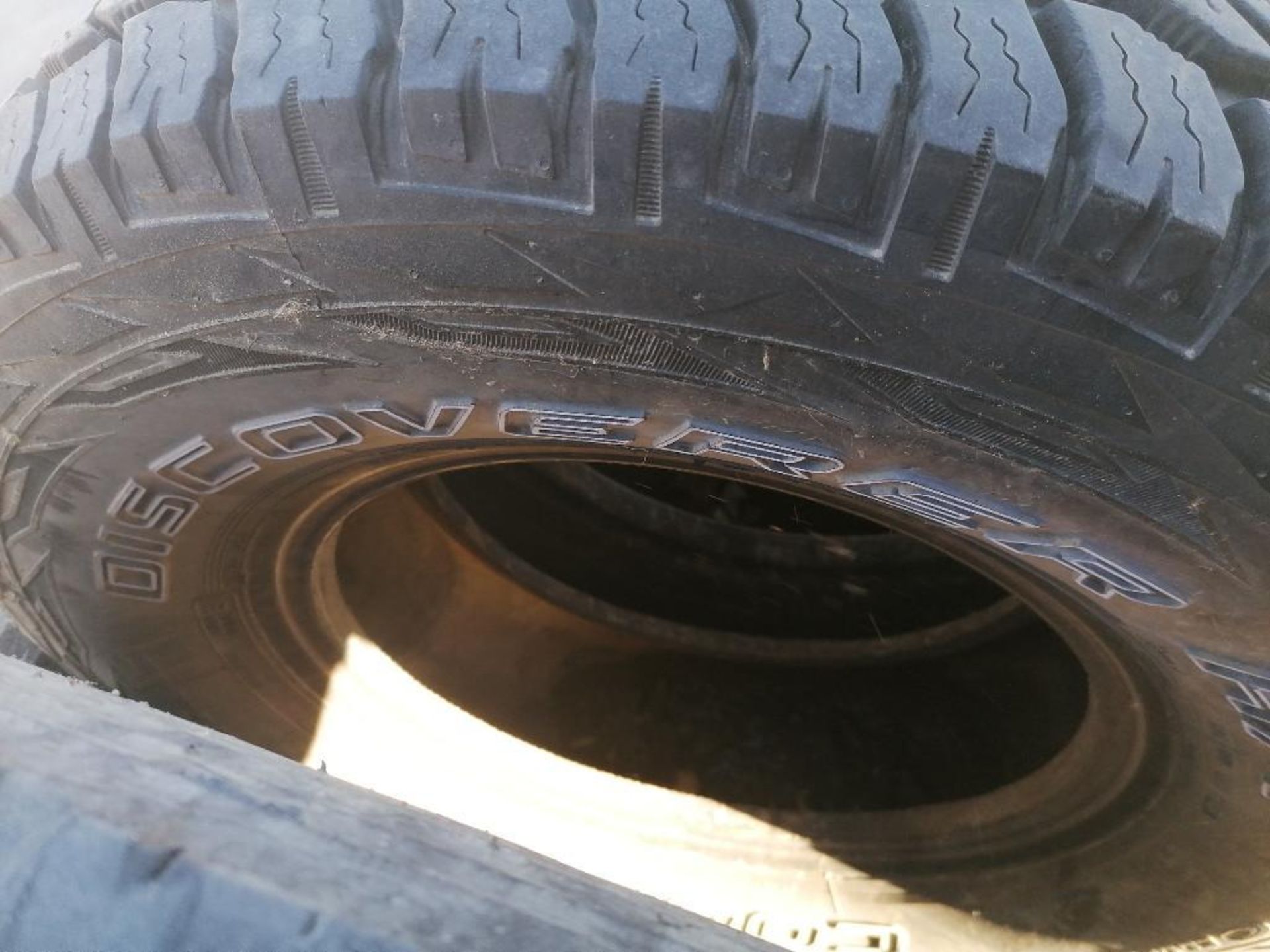 (14) Various Size Tires & Rims for Truck & Trailers. Located in Hazelwood, MO - Image 17 of 48