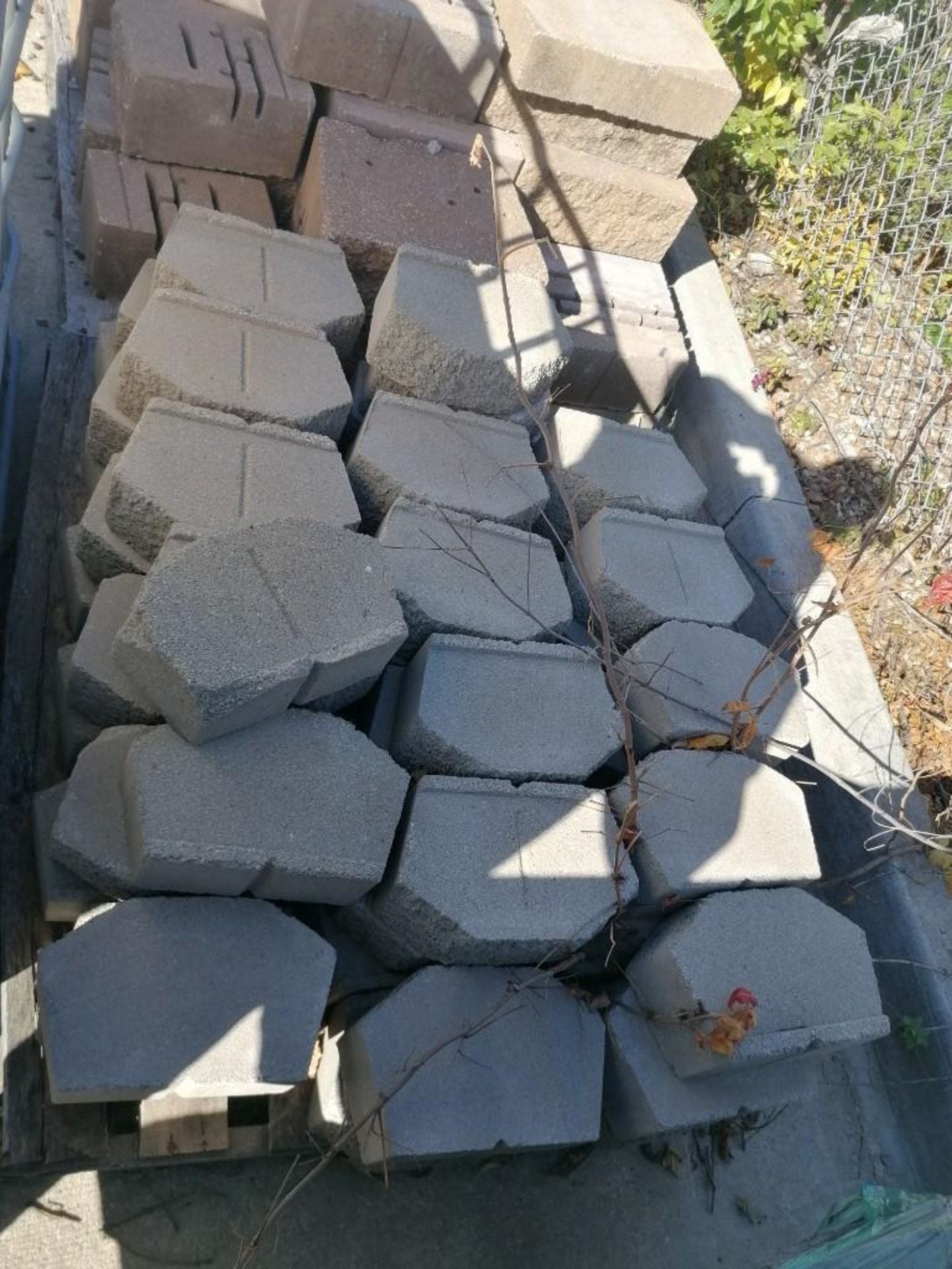 Lot of (6) Pallets of Paving Bricks & (1) X-18 Hydra-Split Masonry Splitter. Located in Hazelwood, M - Image 11 of 17