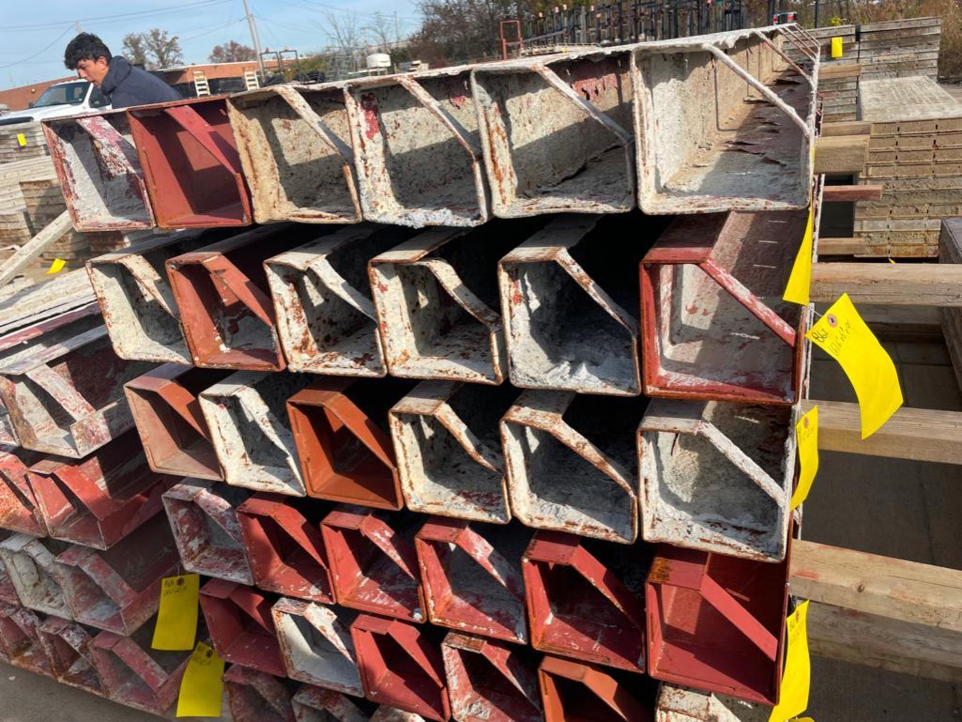 (6) 6" x 6" x 9' ISC Symons Steel Ply Concrete Forms. Located in Hazelwood. MO