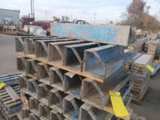 (14) 6" x 6" x 3' ISC Symons Steel Ply Concrete Forms. Located in Hazelwood, MO