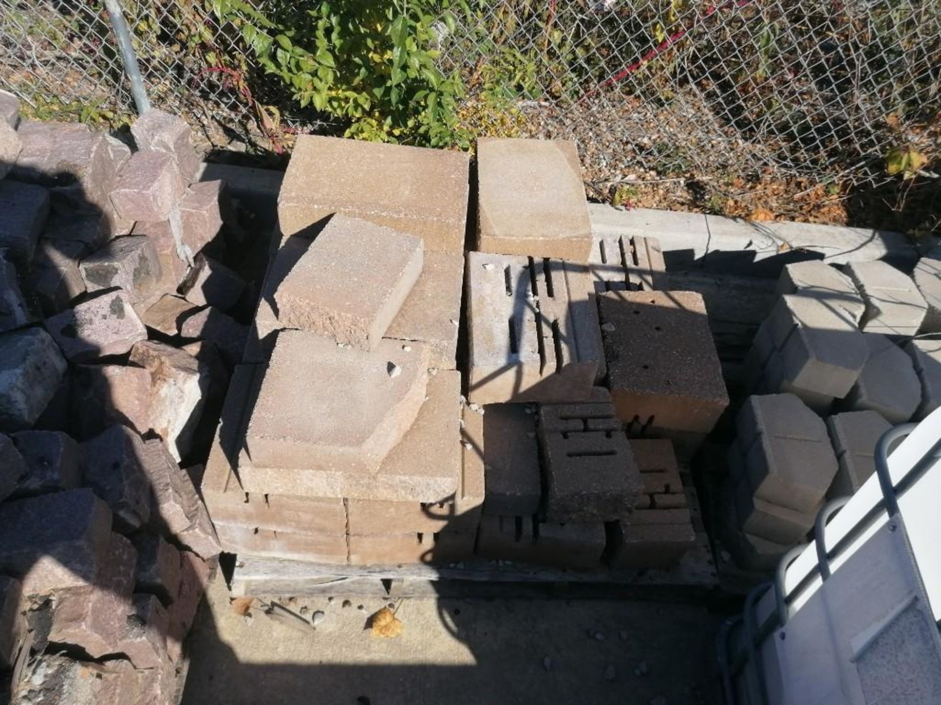 Lot of (6) Pallets of Paving Bricks & (1) X-18 Hydra-Split Masonry Splitter. Located in Hazelwood, M - Image 12 of 17