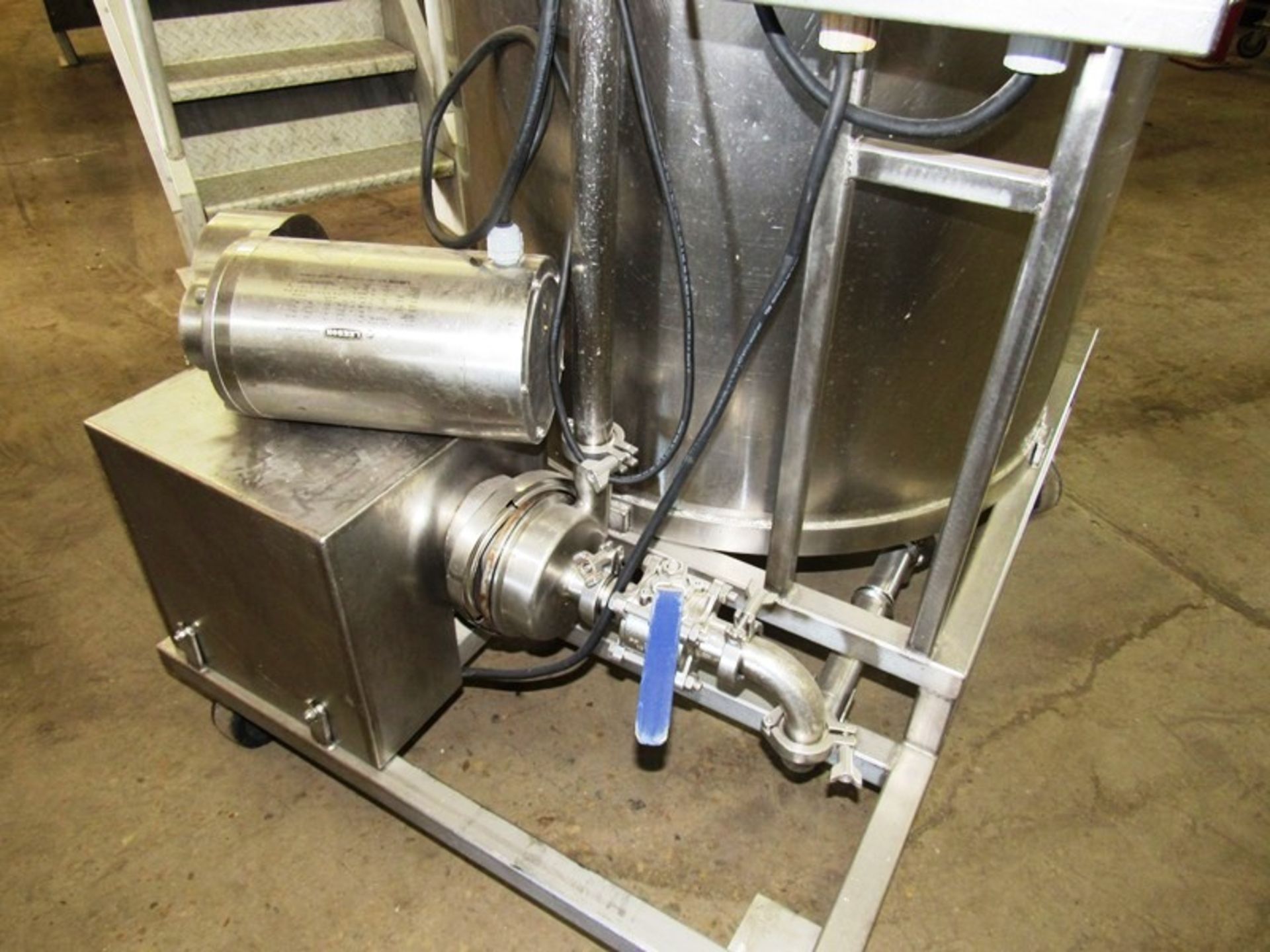 Portable Stainless Steel Mix Tank with pump, 30" Dia. X 36" D, 1 h.p., 208-230/460 volts motors, - Image 4 of 5