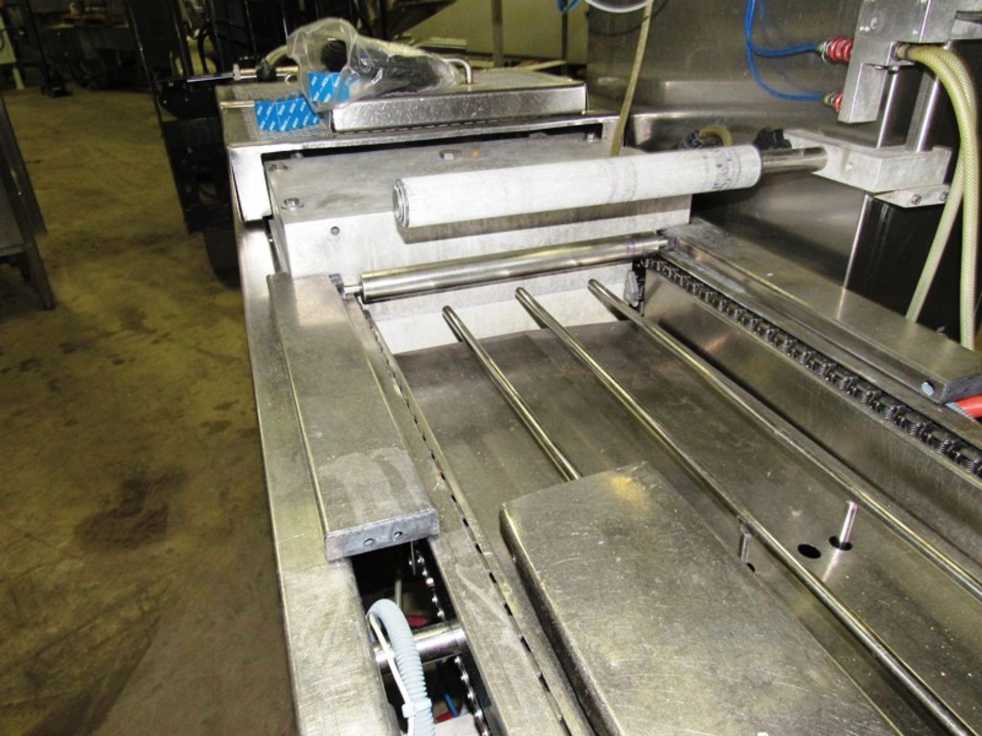 Multivac Mdl. R240 Rollstock Thermoforming Packager, Ser. #106852, approx. 450 mm between chains, - Image 16 of 31