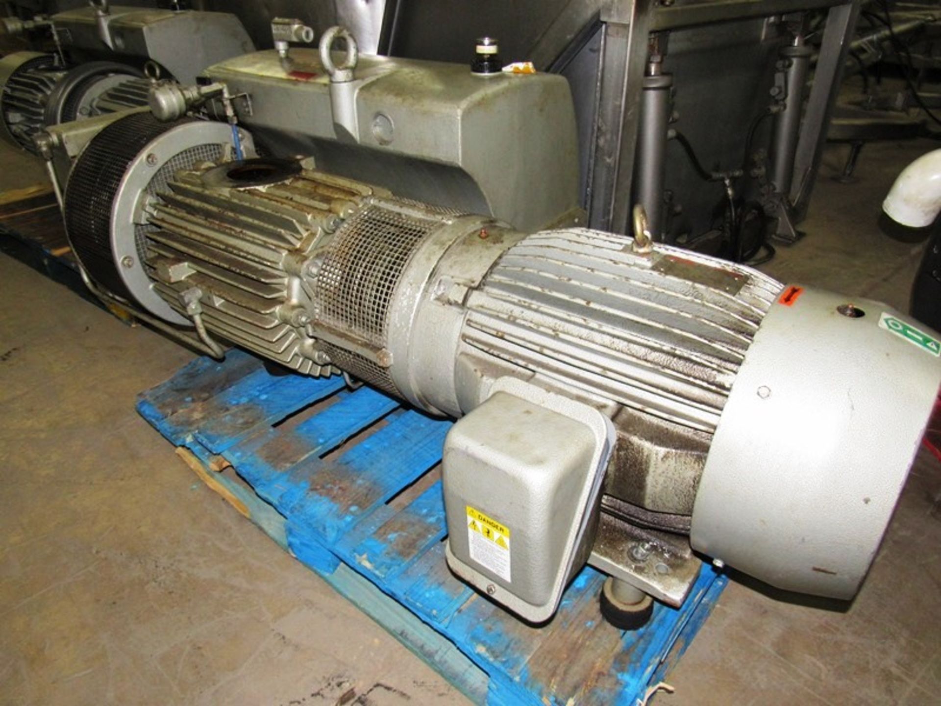Busch Mdl. RAO630.B4Z6.1001 Vacuum Pump, Ser. #C8031, 25 h.p. Toshiba motor, 230/460 volts with heat - Bild 4 aus 6