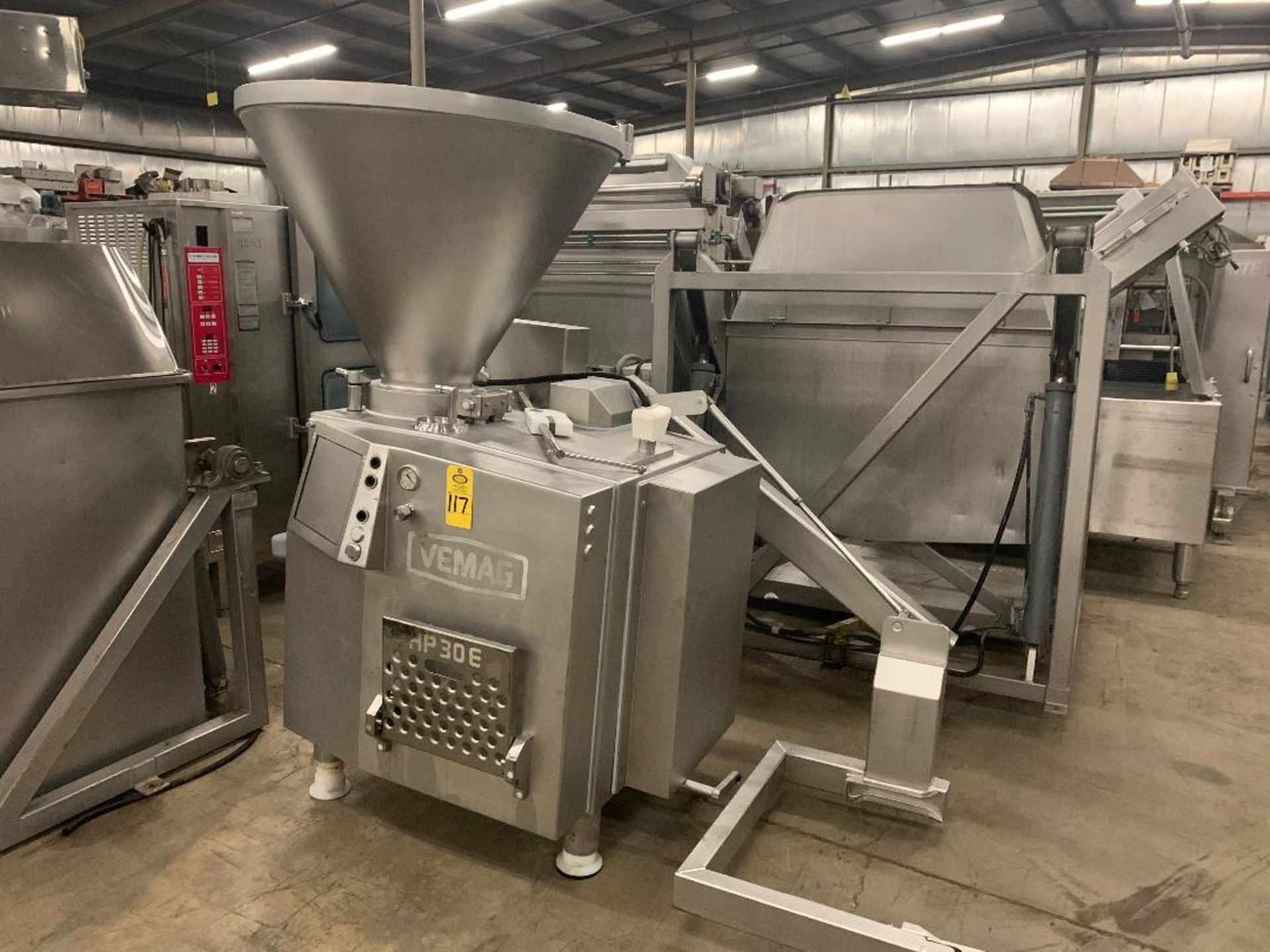 Vemag Mdl. HP30E Continuous Vacuum Filler with bucket lift, Ser. #166305, missing screws & - Image 14 of 16