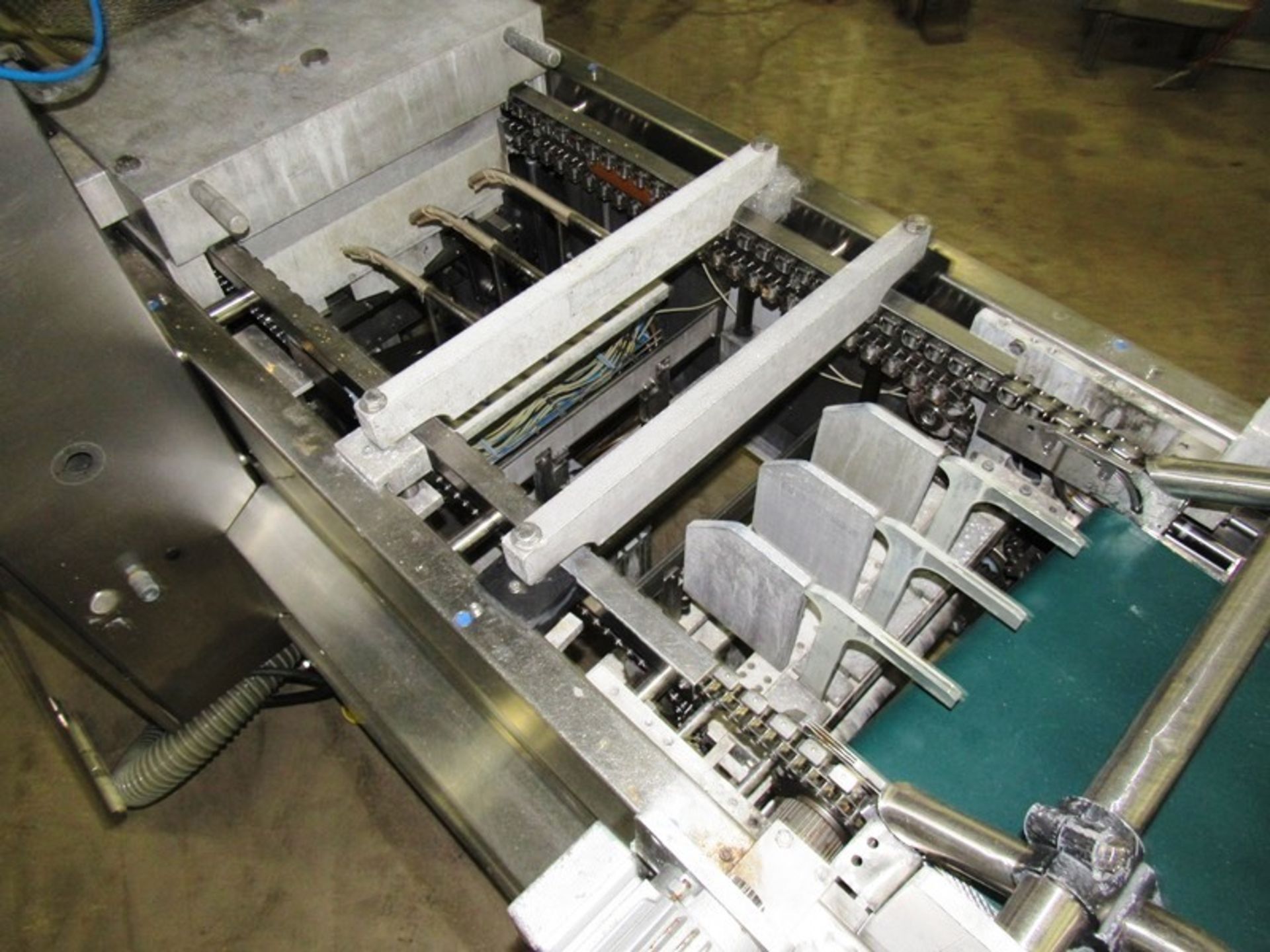 Multivac Mdl. R240 Rollstock Thermoforming Packager, Ser. #106852, approx. 450 mm between chains, - Image 18 of 31