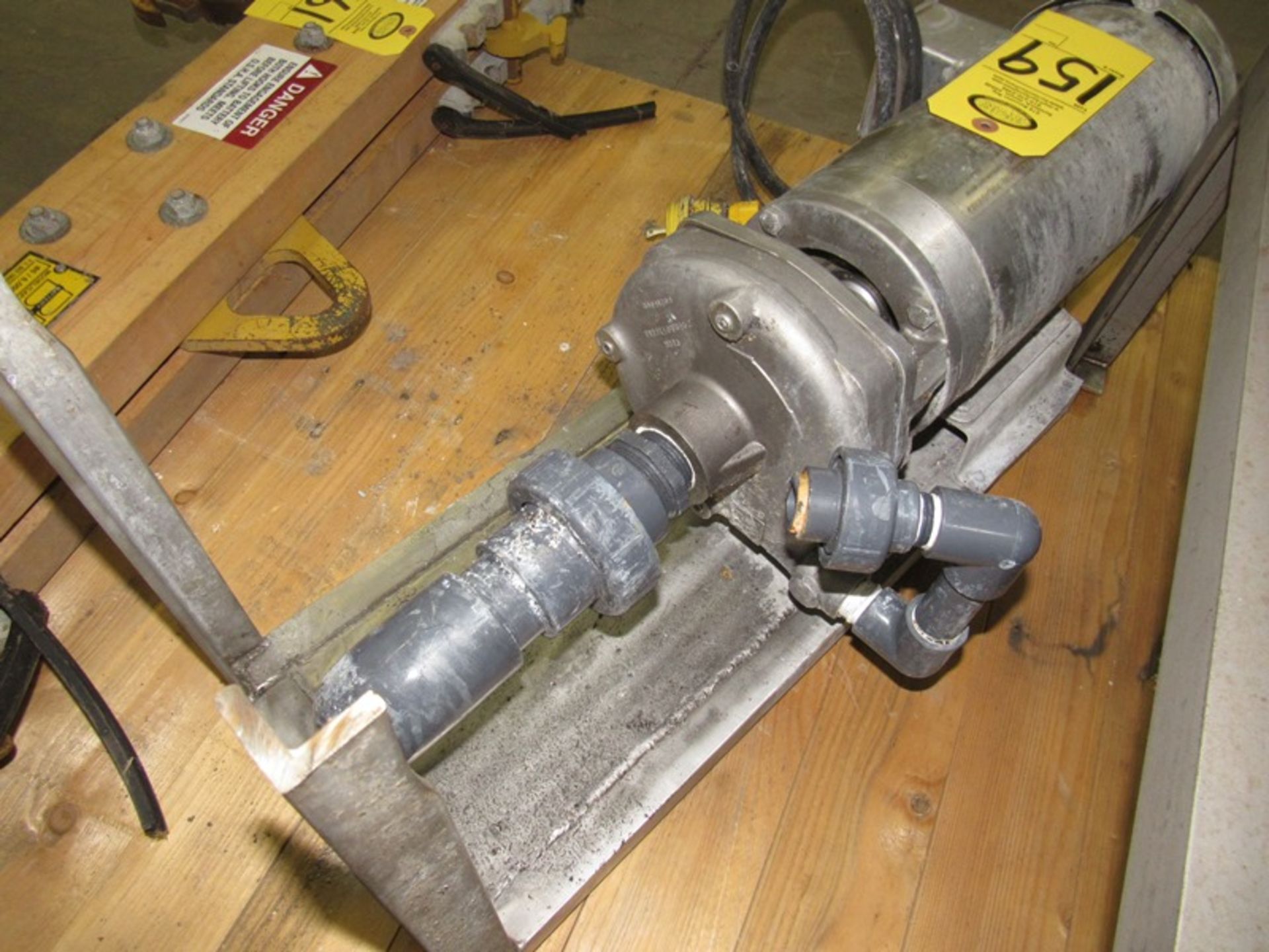 Stainless Steel Centrifugal Pump on dual voltage stainless steel motor, 1" inlet, 2" outlet - Bild 2 aus 2