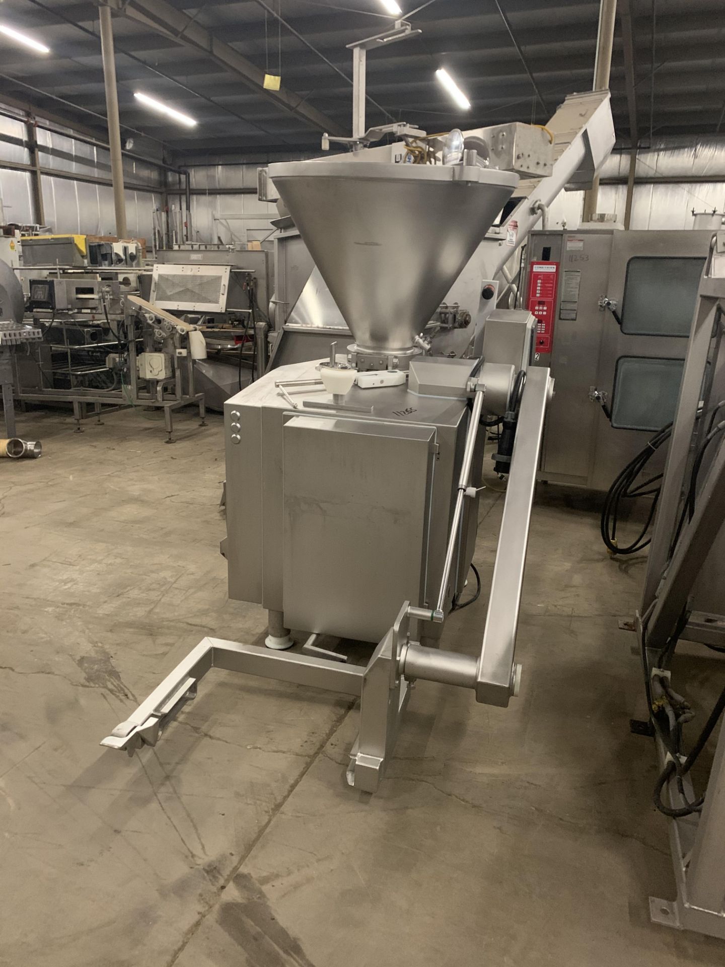 Vemag Mdl. HP30E Continuous Vacuum Filler with bucket lift, Ser. #166305, missing screws & - Image 15 of 16