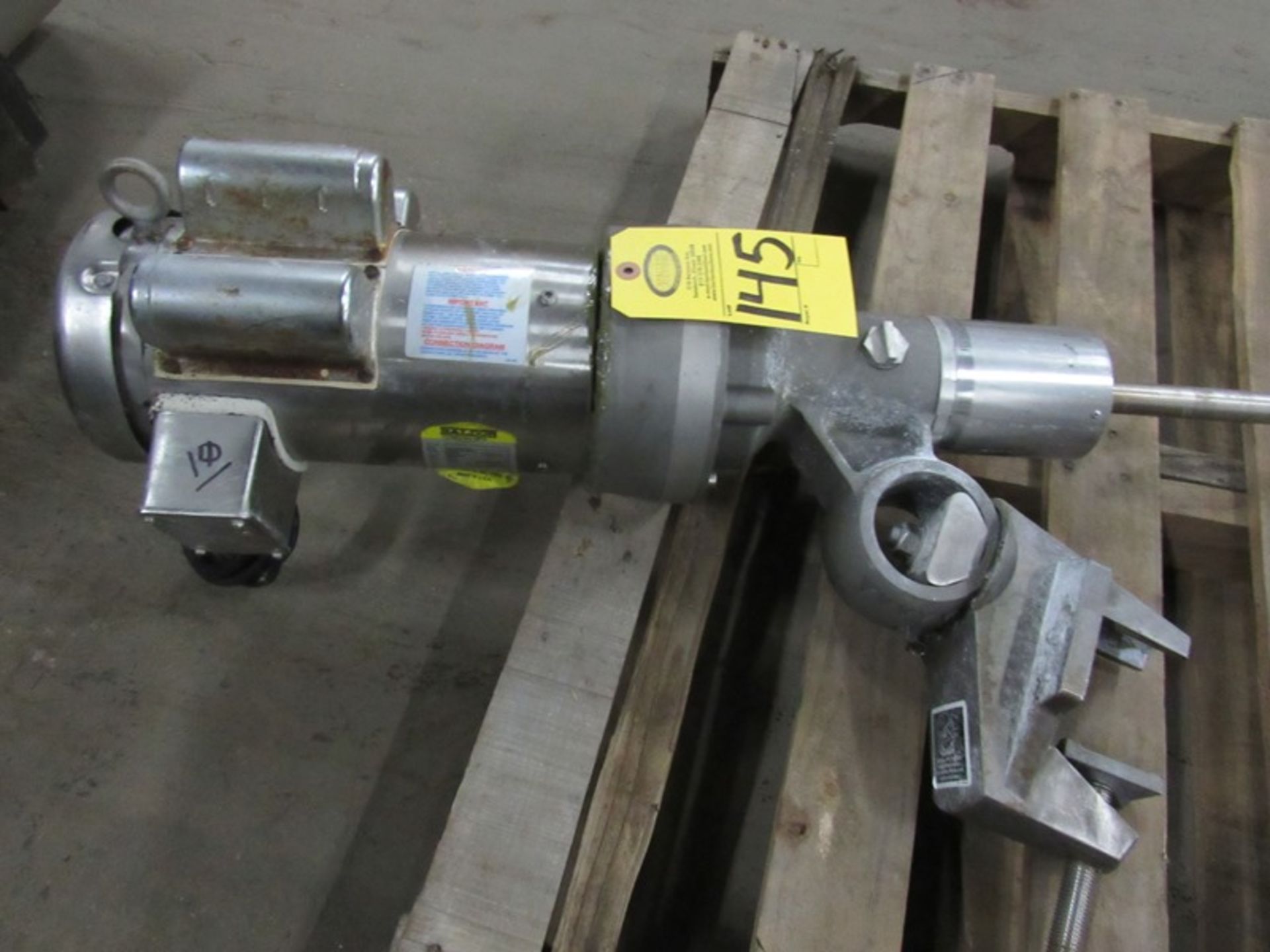 Mixer, 110 volt, stainless steel motor, 4' long shaft, 7" blades propeller with mounting bracket - Image 2 of 3