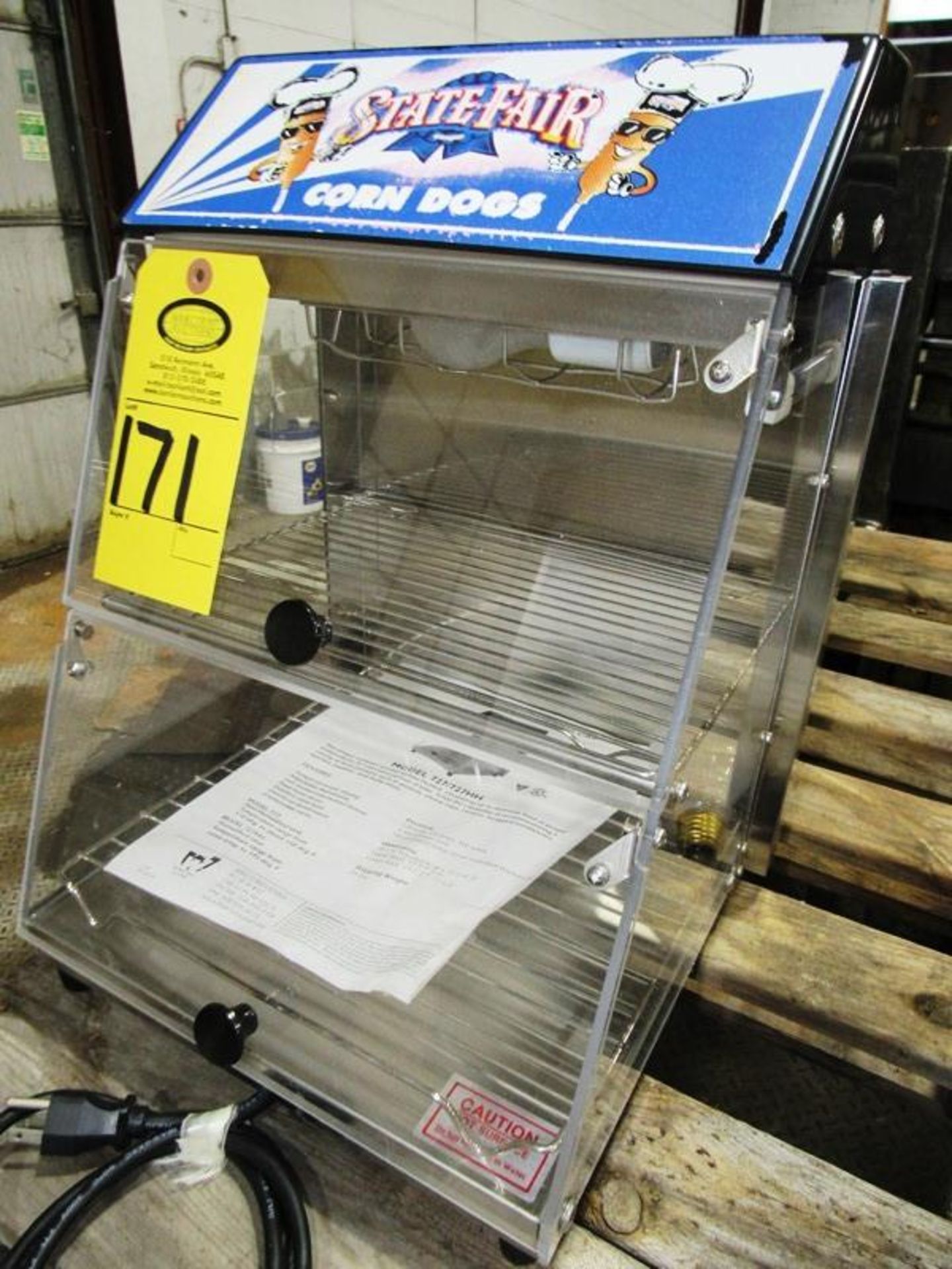 Wisco Mdl. 727 Food Warming Merchandising Cabinet. Ser. #3256, 120 volts-Equipment Located in Plano