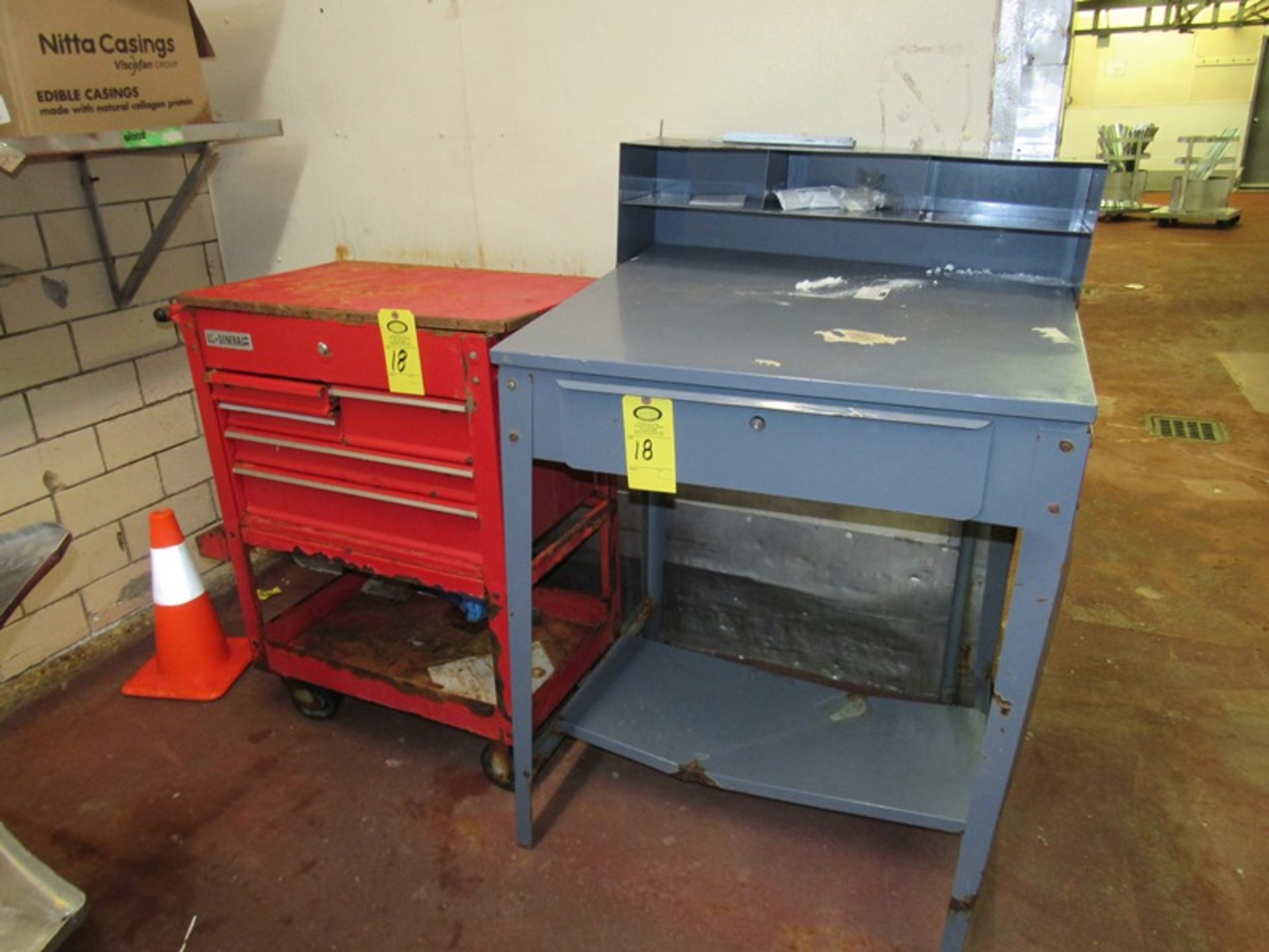 Lot Foremans Desk & Toolbox (Required Rigging Fee: $20 Contact Norm Pavlish at Nebraska Stainless