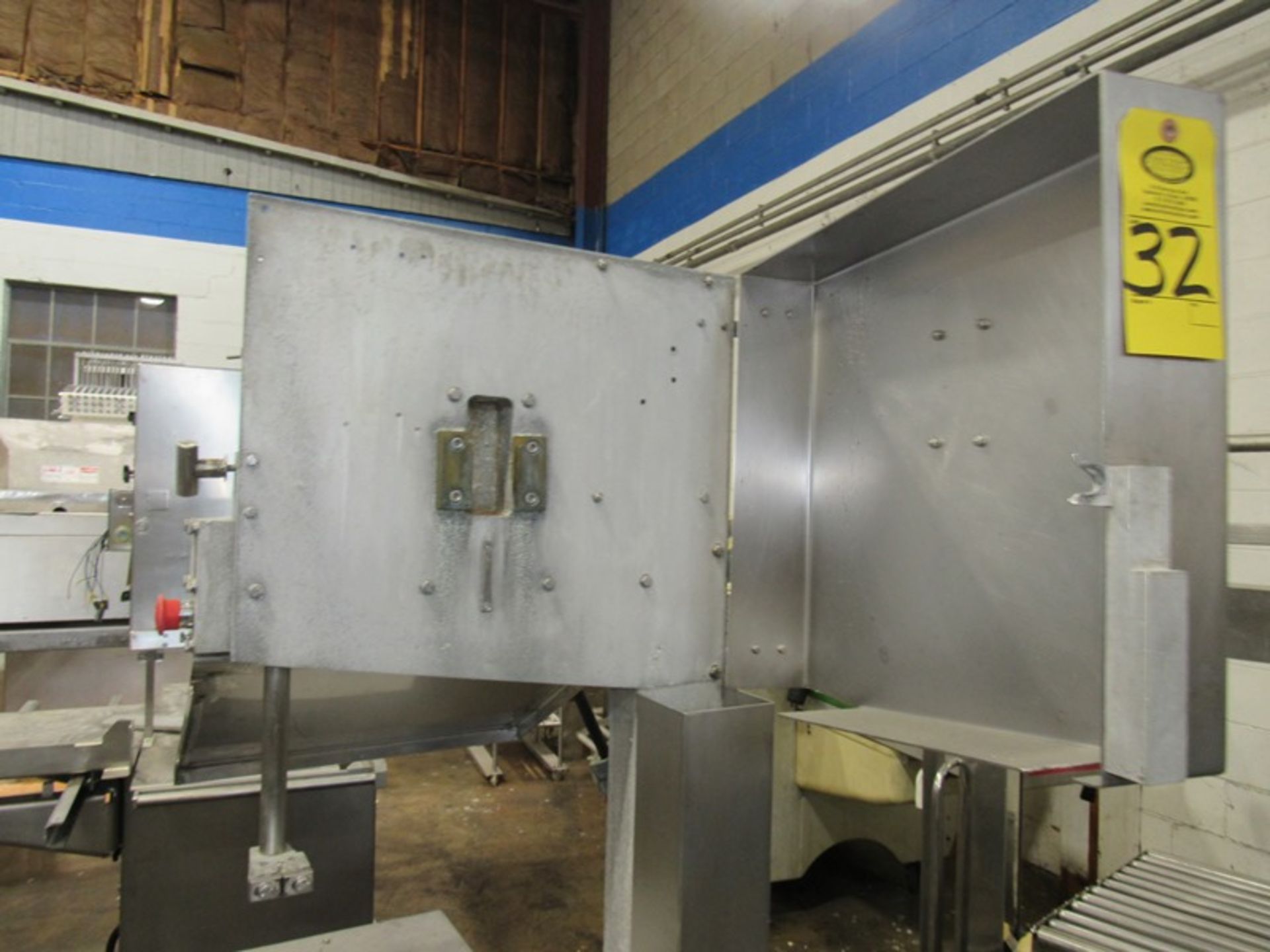 AEW Mdl. 400 Band Saw, aluminum frame, missing top blade guide, wheel has been modified with - Image 5 of 7