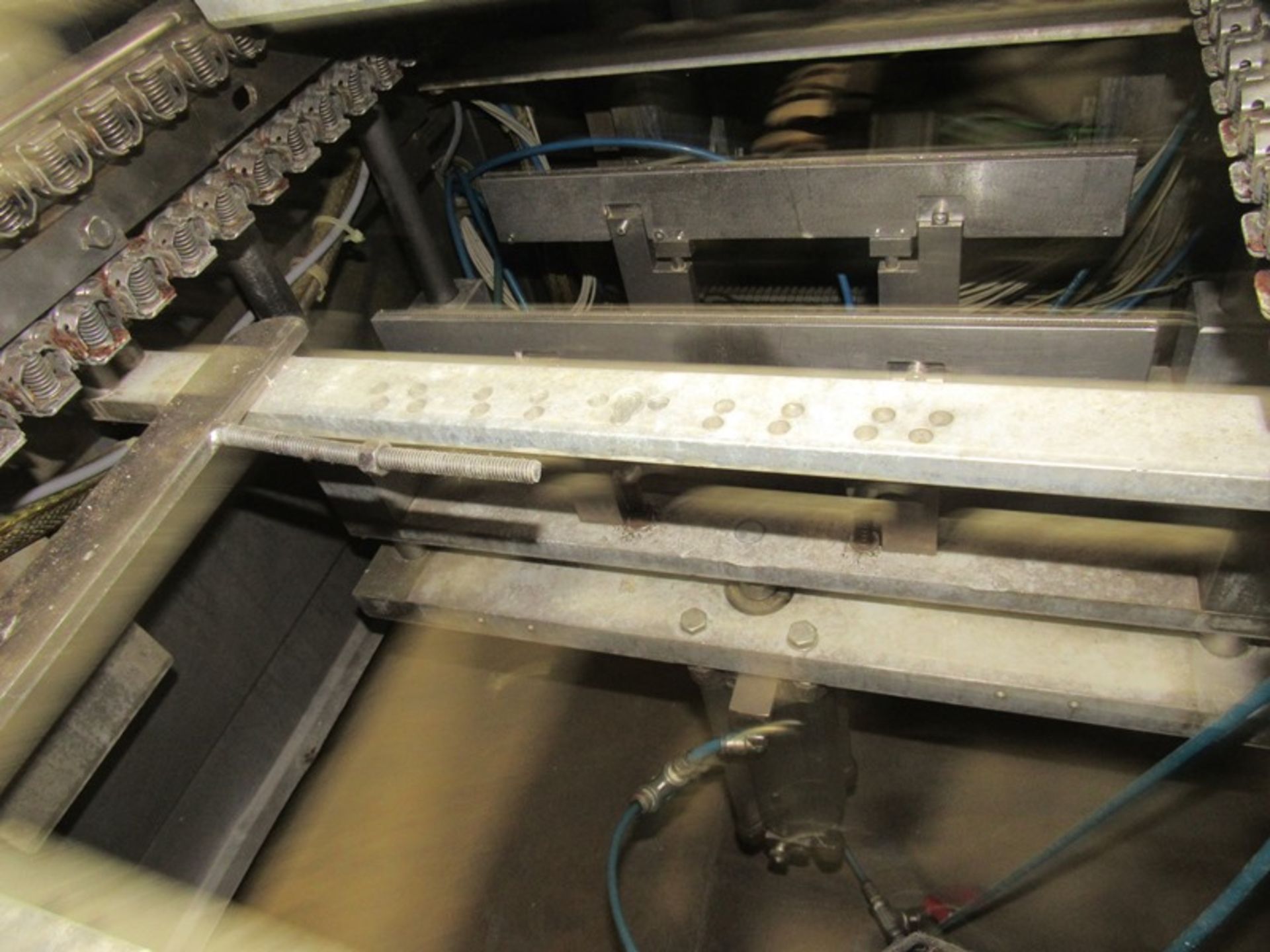 Multivac Rollstock Thermoformer Packaging Machine, 16 5/8" between chains, approx. 13 1/2" - Image 16 of 25