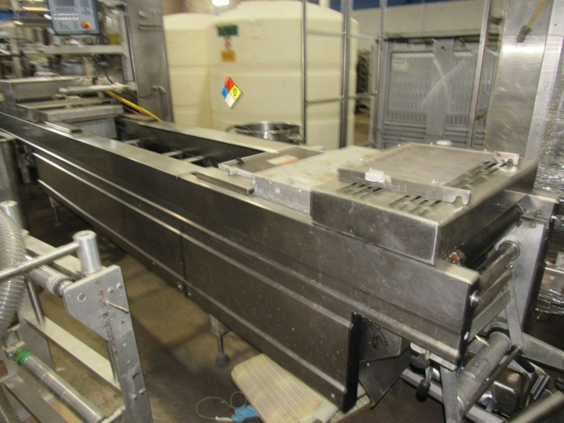 Multivac Rollstock Thermoformer Packaging Machine, 16 5/8" between chains, approx. 13 1/2" - Image 2 of 25