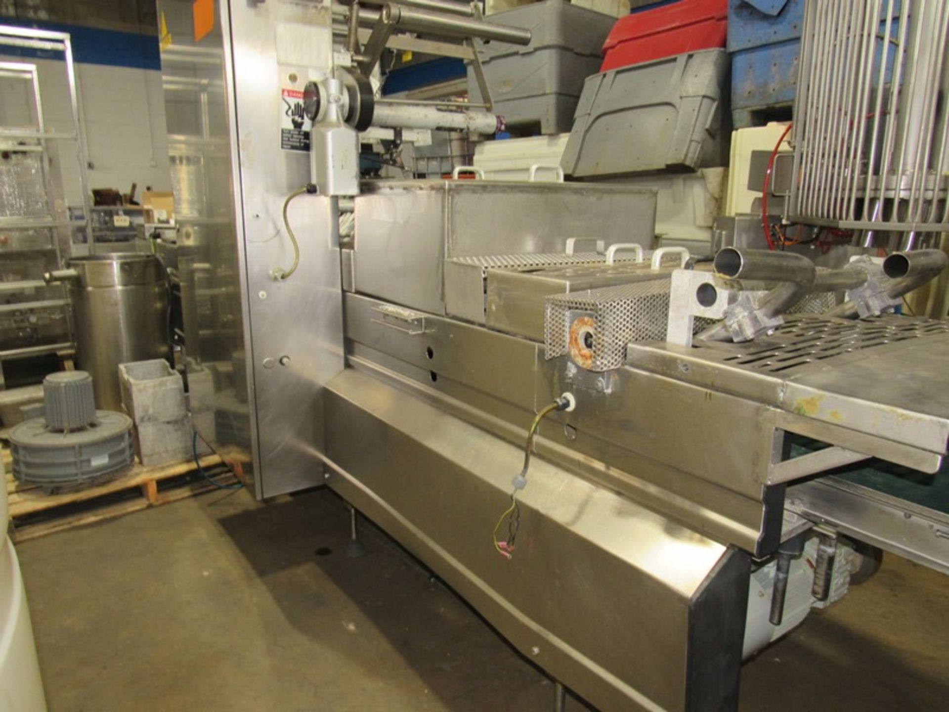 Multivac Rollstock Thermoformer Packaging Machine, 16 5/8" between chains, approx. 13 1/2" - Image 3 of 25