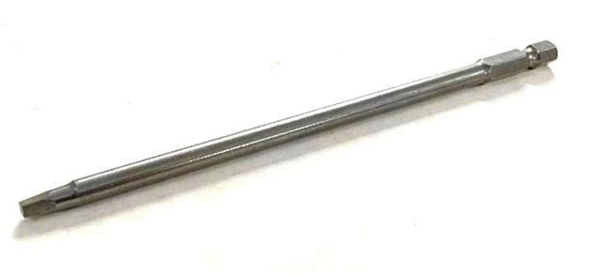 1,600 CT 6" SQUARE R2 RECESS BIT TIP W/ 1/4" HEX BRAND/MODEL EAZYPOWER 79388 TOTAL LOT RETAIL PRICE: