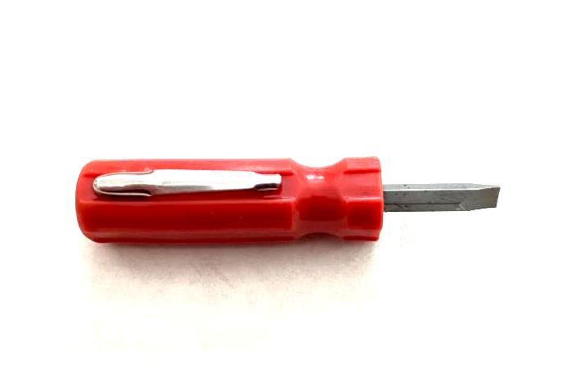 APPROX. 500CT POCKET FLAT HEAD SCREWDRIVERS WITH CLIP BRAND/MODEL EAZYPOWER ADDITIONAL INFO (2) 350C