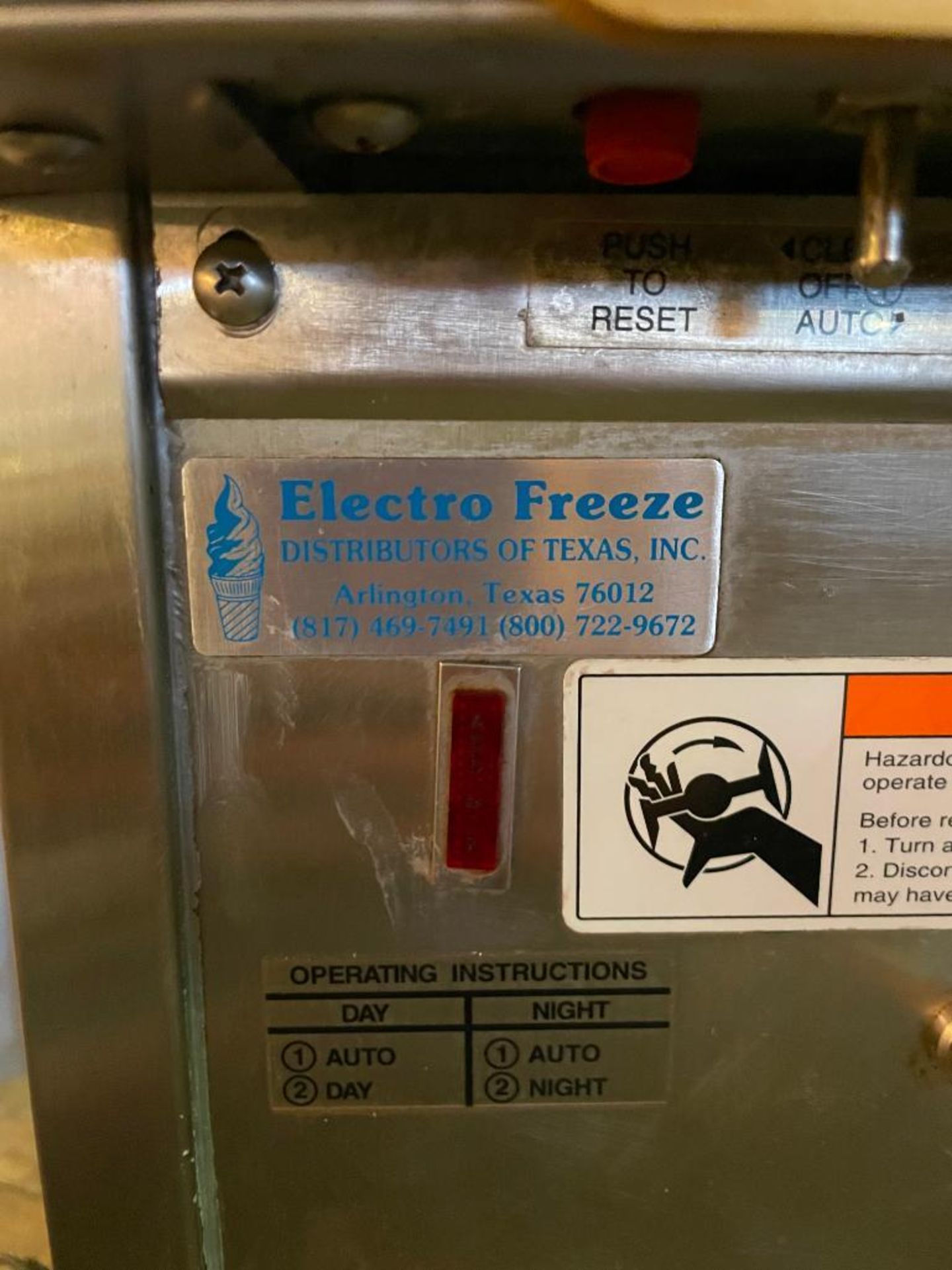 DESCRIPTION SOFT SERVE ICE CREAM MACHINE WITH 2-FLAVOR OPTIONS AND A SWIRL OPTION BRAND/MODEL ELECTR - Image 4 of 5