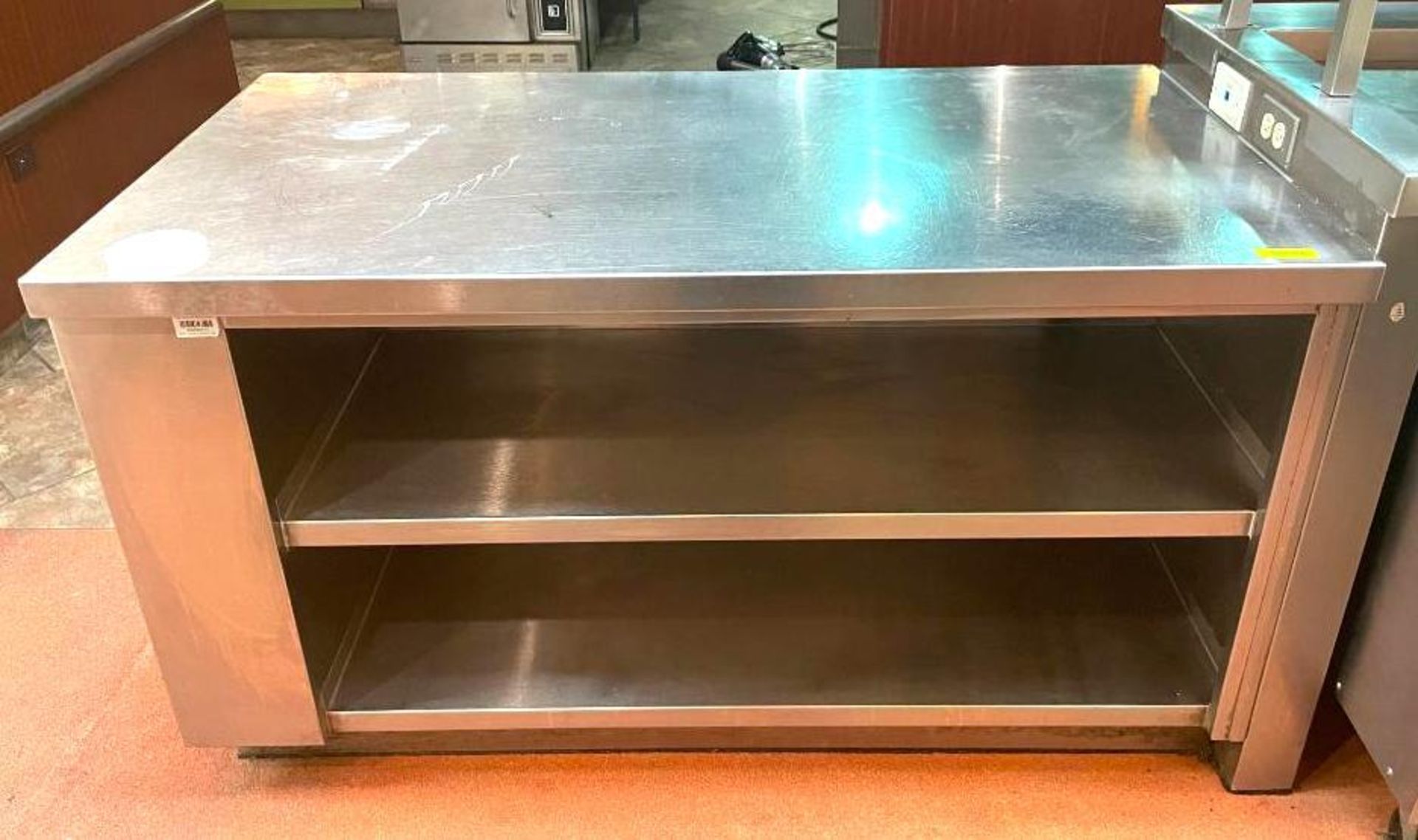 DESCRIPTION 60" 2-SECTION STAINLESS RETAIL COUNTER WITH ELECTRICAL HOOKUP SIZE 60"X32"X34.5" QUANTIT