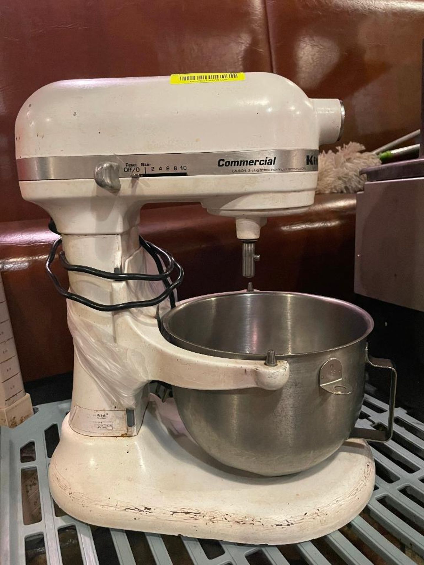 DESCRIPTION: 8 QUART COMMERCIAL MIXER BRAND / MODEL: KITCHEN AID ADDITIONAL INFORMATION: SINGLE WHIS