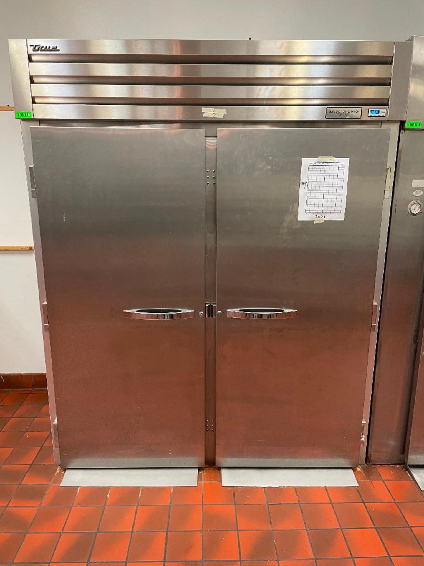 DESCRIPTION: TRUE TWO DOOR ROLL IN COOLER BCL CAN SHUTTLE THIS ITEM FOR: $300 LOCATION: KITCHEN QTY: