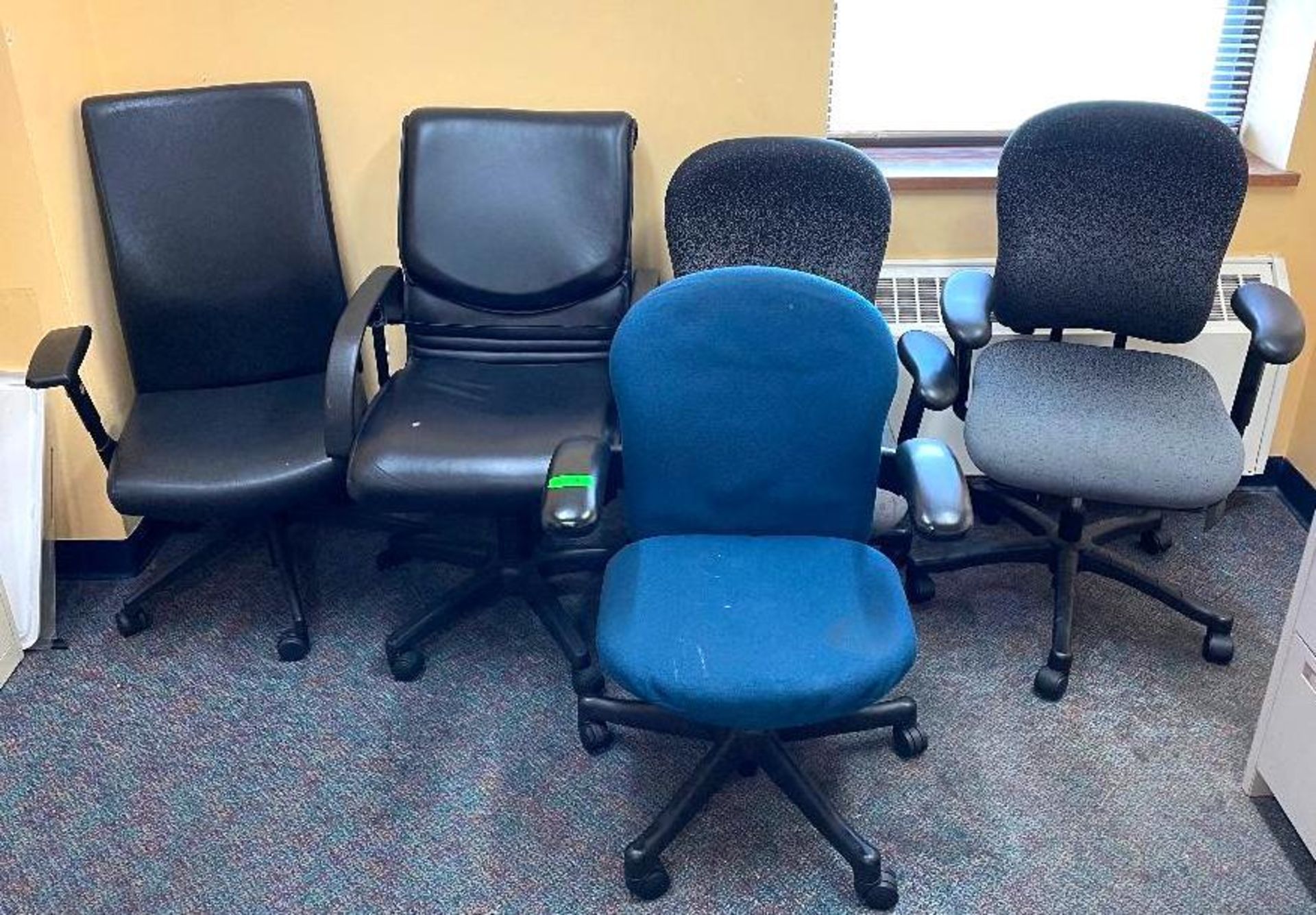 DESCRIPTION ASSORTED OFFICE CHAIRS AS SHOWN LOCATION 540 THIS LOT IS ONE MONEY QUANTITY 1