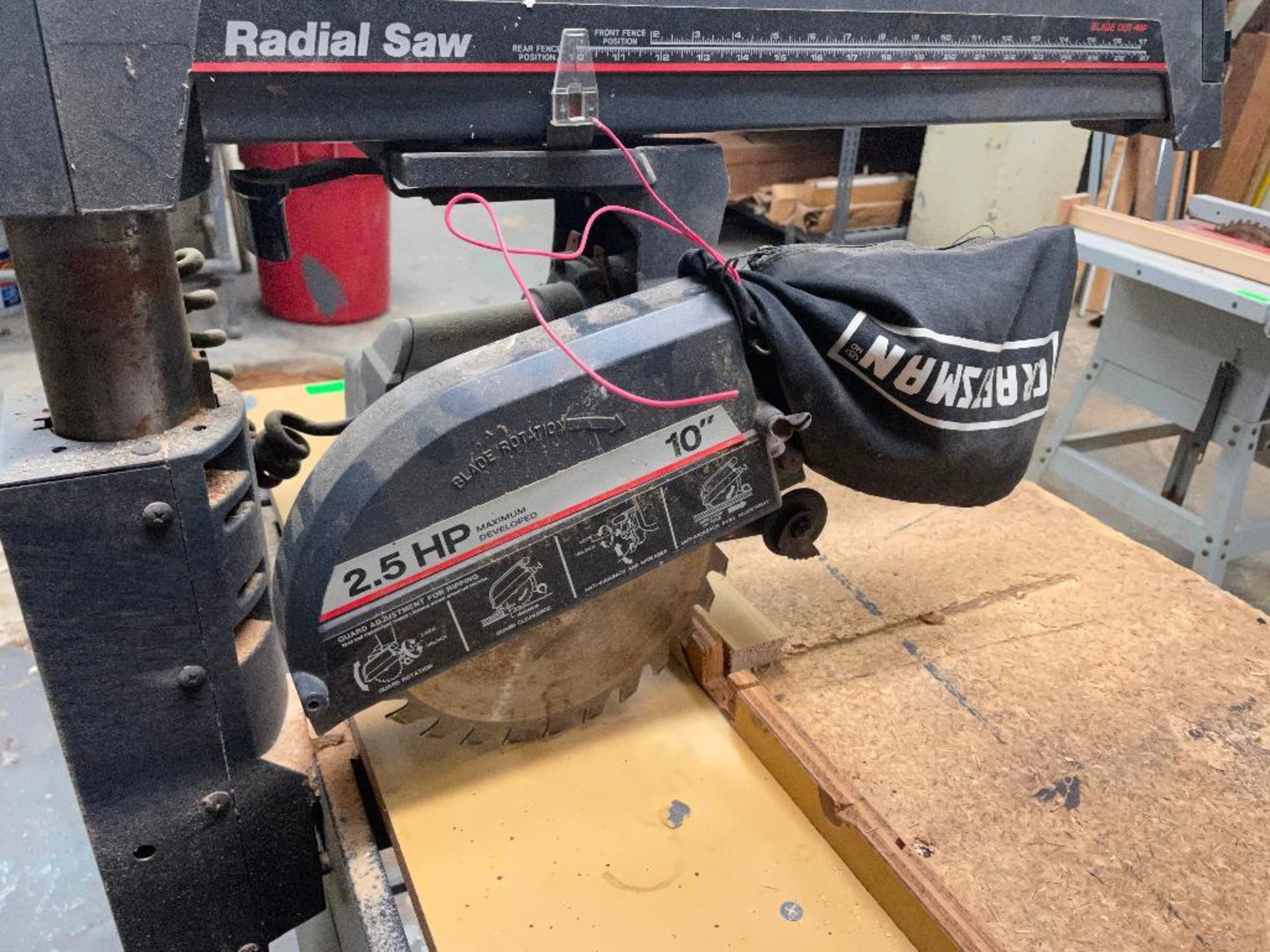 DESCRIPTION: 10" RADIAL SAW BRAND / MODEL: CRAFTSMAN ADDITIONAL INFORMATION: ASSORTED HARDWARE AND C - Image 12 of 17