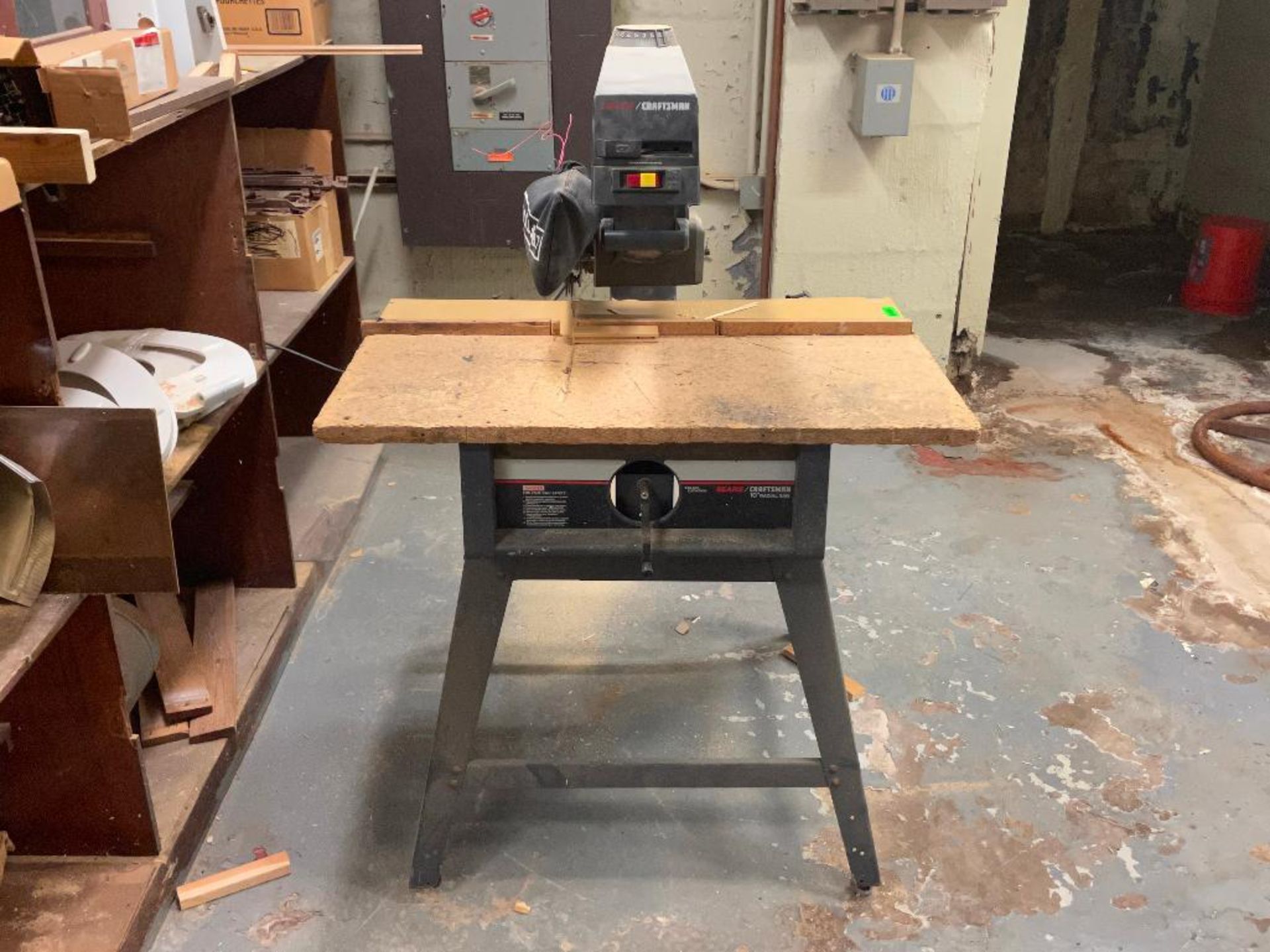 DESCRIPTION: 10" RADIAL SAW BRAND / MODEL: CRAFTSMAN ADDITIONAL INFORMATION: ASSORTED HARDWARE AND C - Image 2 of 17