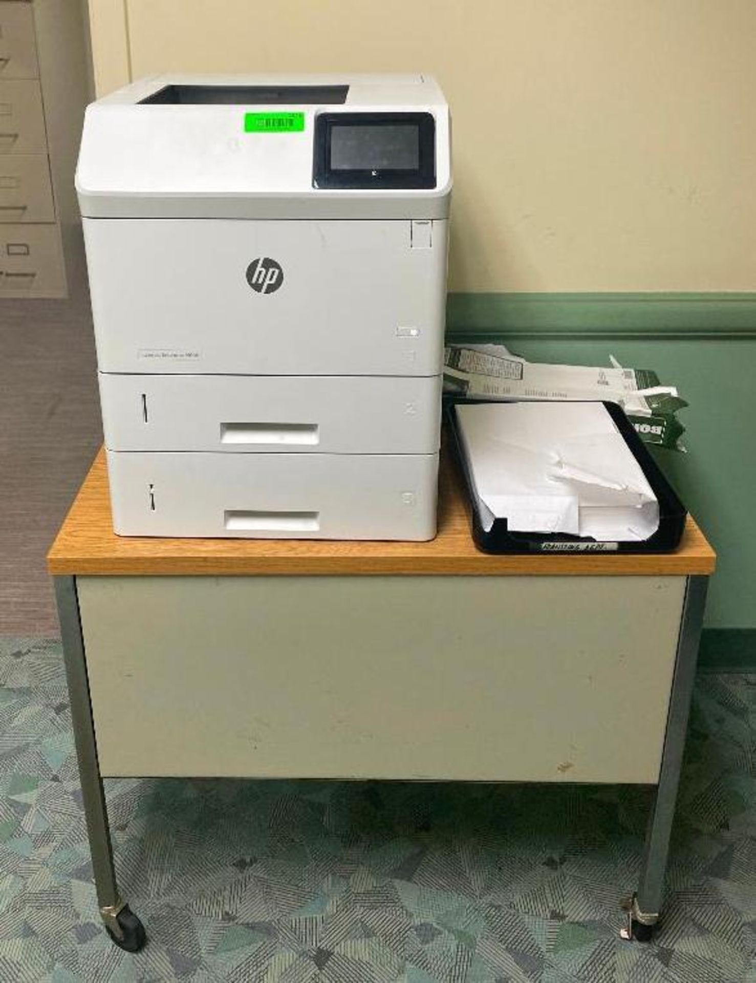 DESCRIPTION: HP LASER JET PRINTER WITH ROLLING CART AND PAPER THIS LOT IS: ONE MONEY QTY: 1