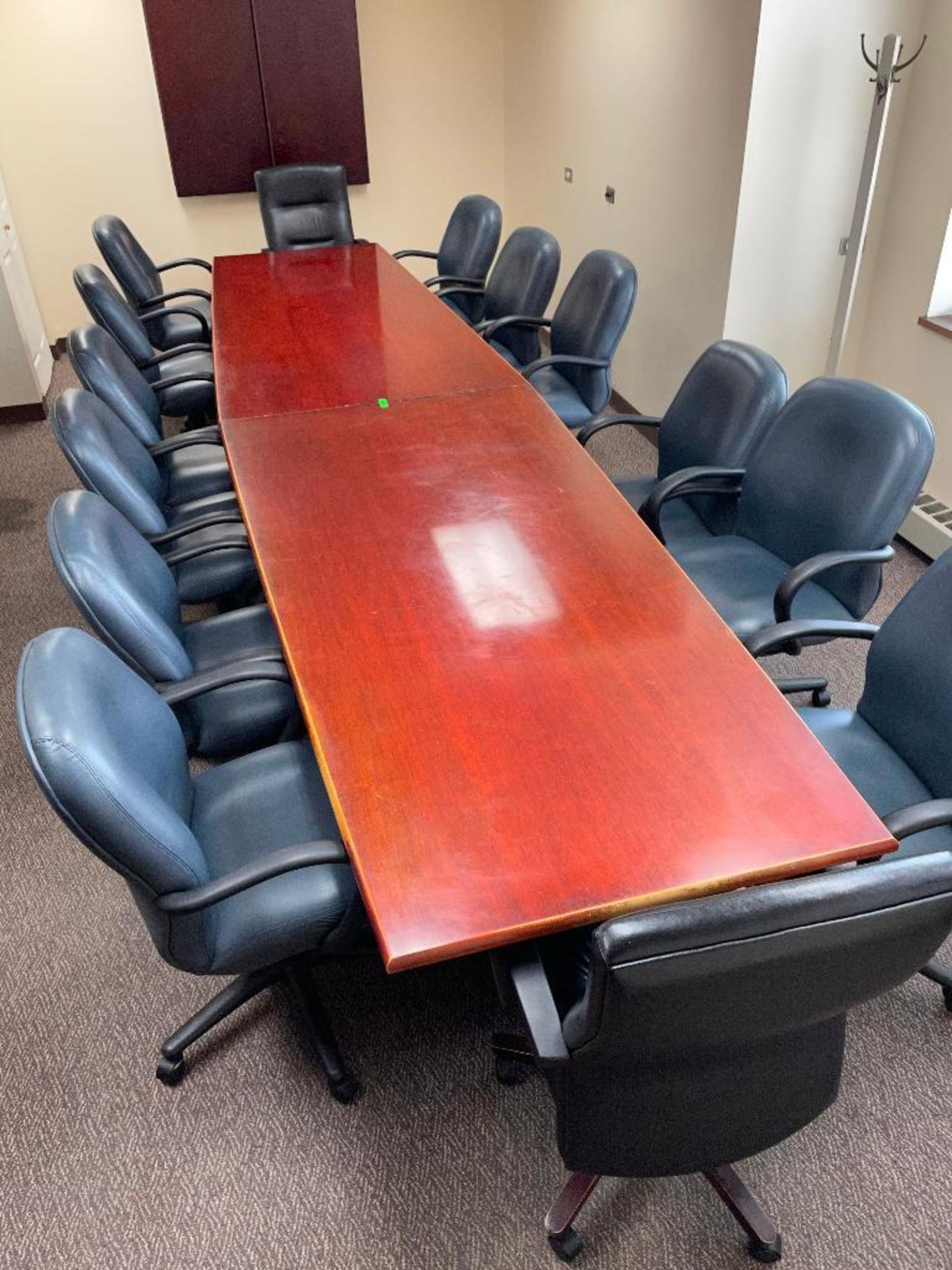 DESCRIPTION: 15 PC. COMPLETE CONFERENCE TABLE SET ADDITIONAL INFORMATION: TABLE AND 14 CHAIRS INCLUD - Image 4 of 6