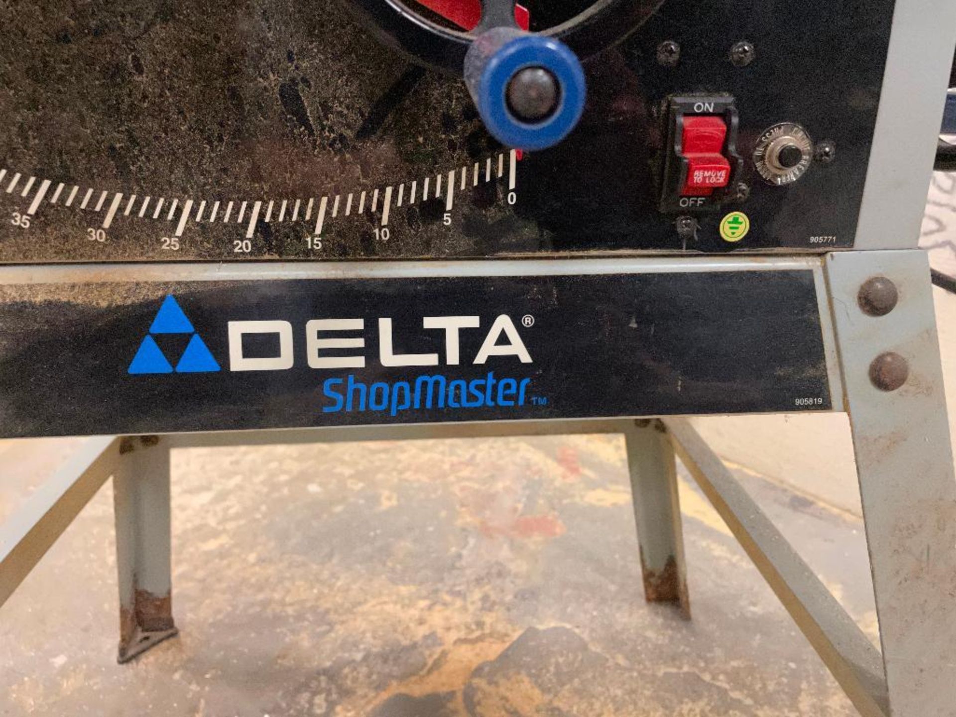 DESCRIPTION: 10" TABLE SAW BRAND / MODEL: DELTA ADDITIONAL INFORMATION: GREAT CONDITION. SEE PHOTOS. - Image 12 of 16