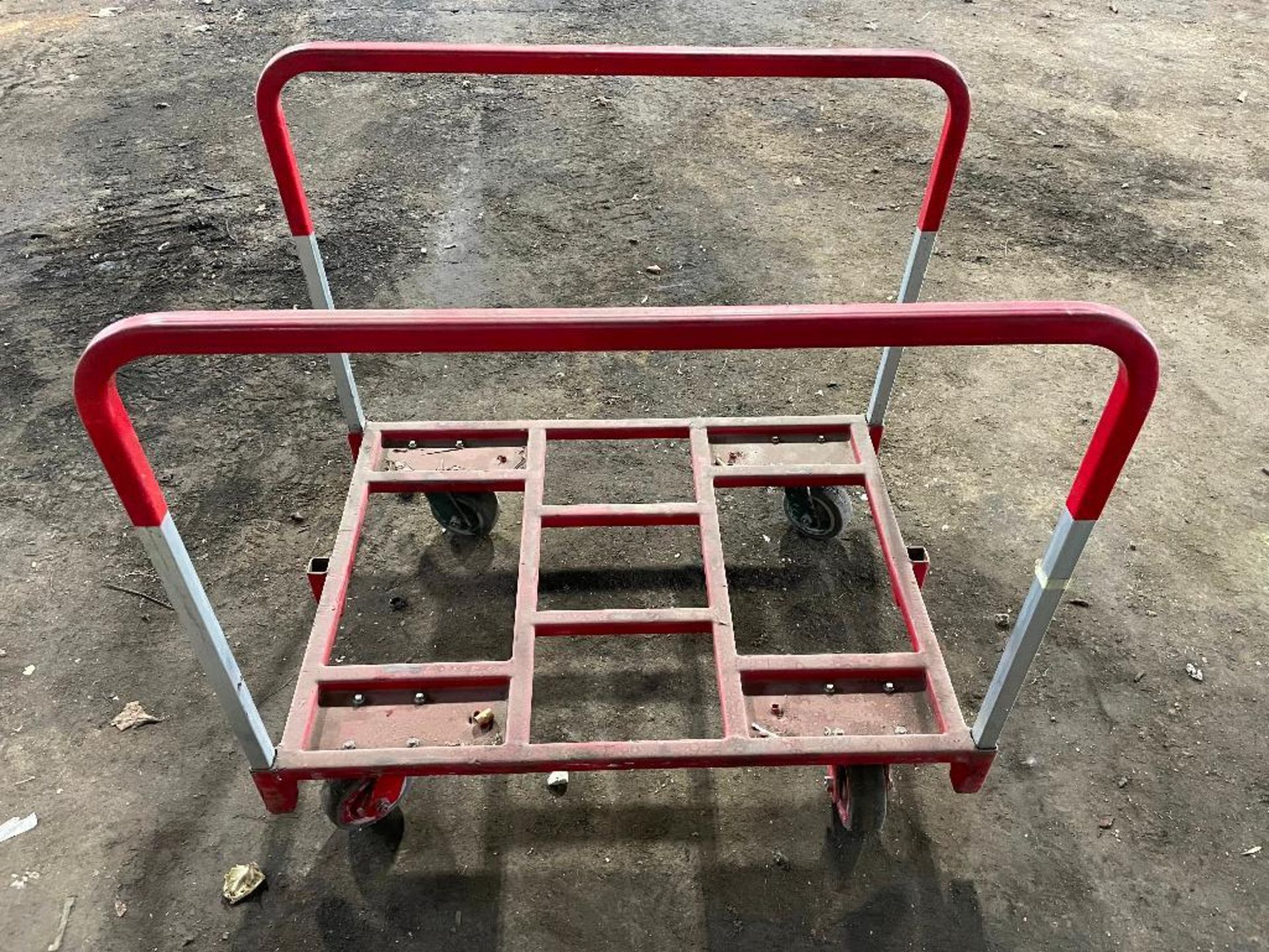 (5) 36" MEDIUM DUTY PANEL CARTS. LOCATION: 650 EAST TAYLOR STREET THIS LOT IS: SOLD BY THE PIECE QTY
