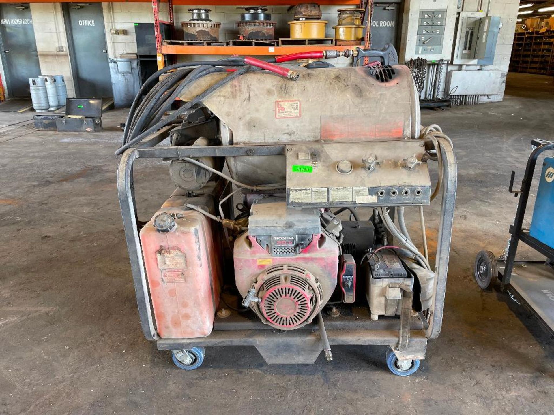 DESCRIPTION LANDA 3,500 PSI INDUSTRIAL PRESSURE WASHER BRAND/MODEL LANDA PGHW5-35324E ADDITIONAL INF - Image 3 of 10