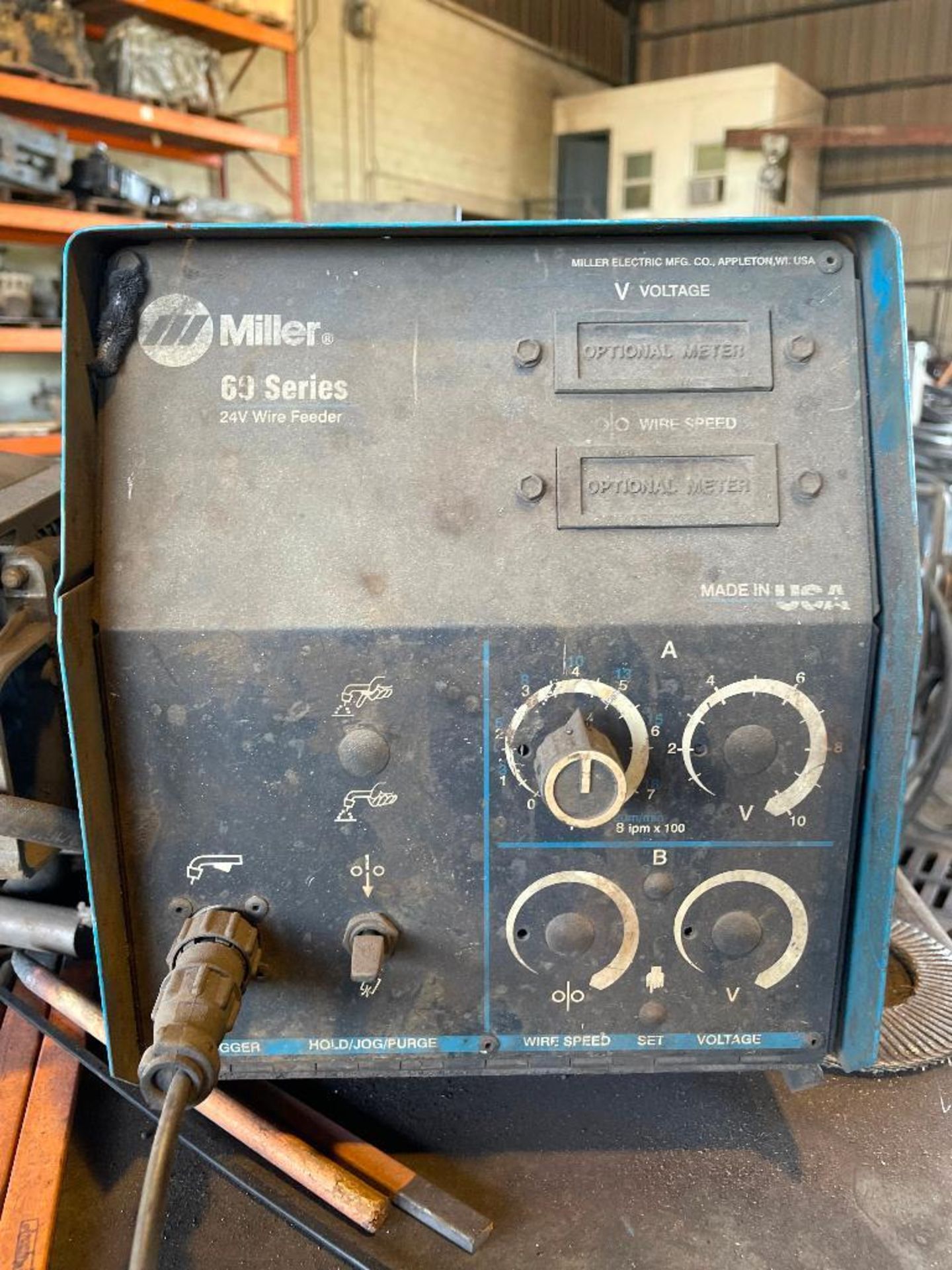 DESCRIPTION MILLER DIMENSION 452 WELDER PACKAGE W/ WIRE FEEDER BRAND/MODEL MILLER 452/ MILLER S-62 T - Image 7 of 9