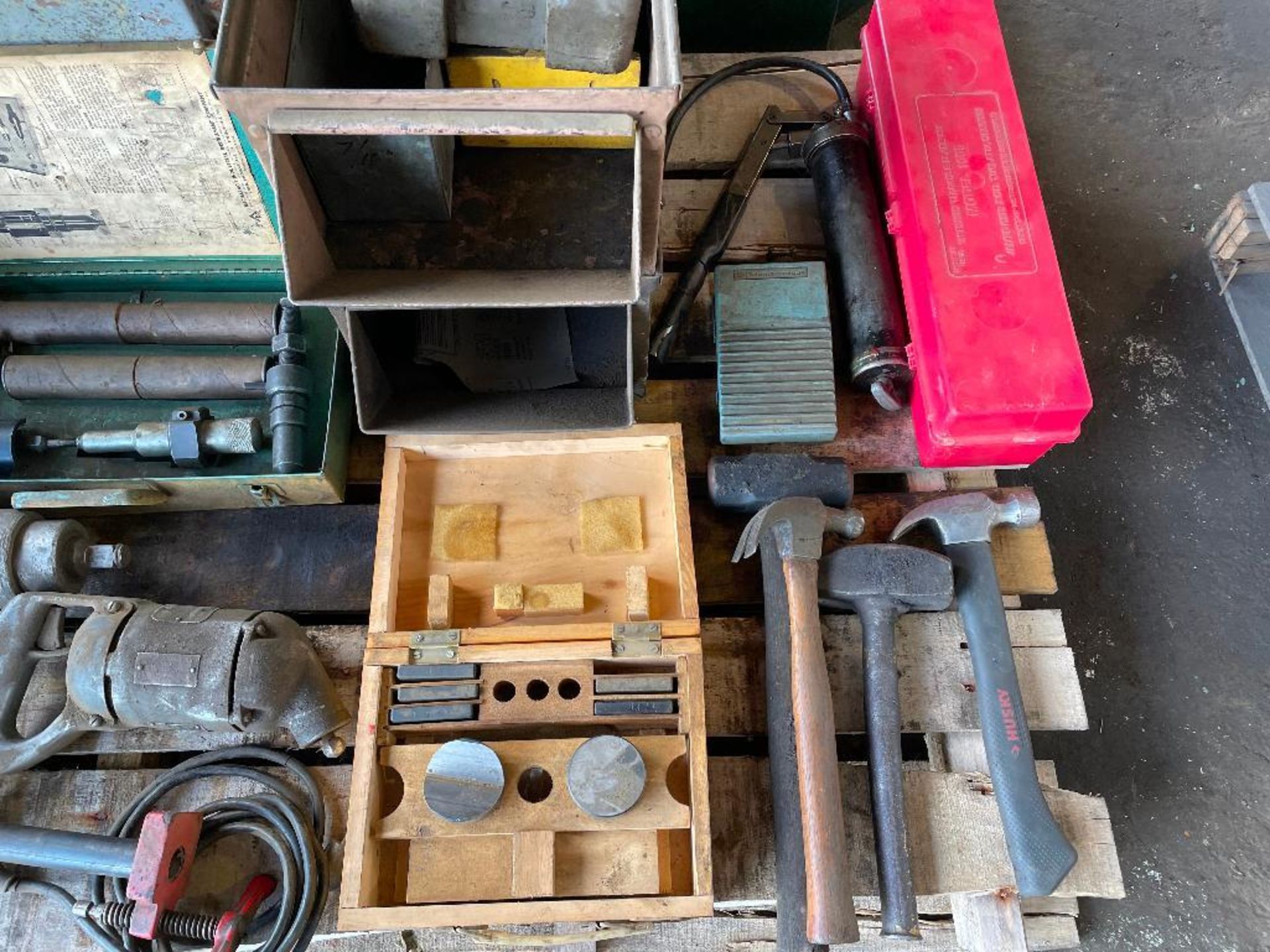 DESCRIPTION CONTENTS OF PALLET (VARIOUS TOOLS AS SHOWN) THIS LOT IS ONE MONEY QUANTITY 1 - Image 4 of 4