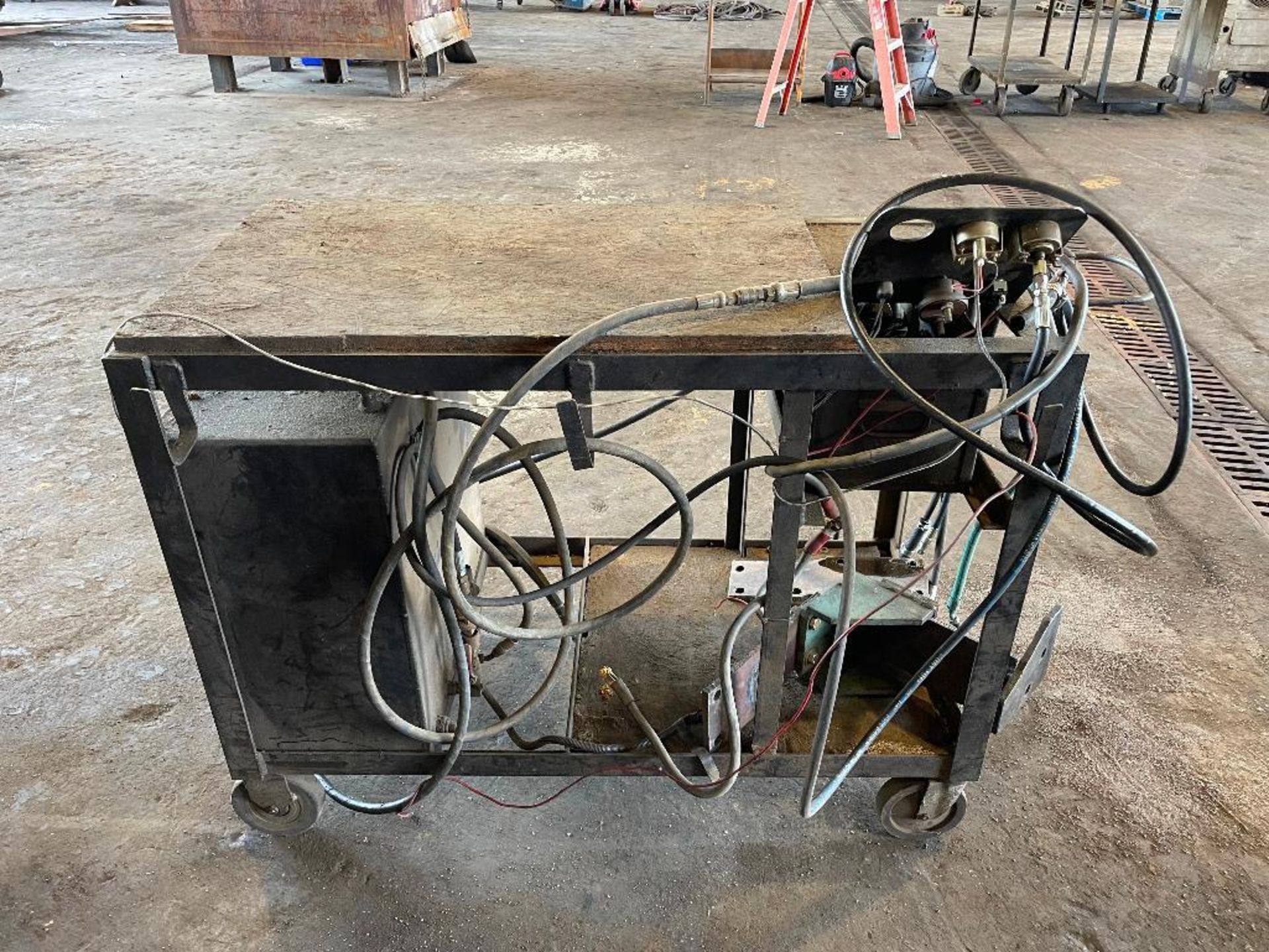 DESCRIPTION WELDING EQUIPMENT CART AS SHOWN THIS LOT IS ONE MONEY QUANTITY 1 - Image 5 of 6