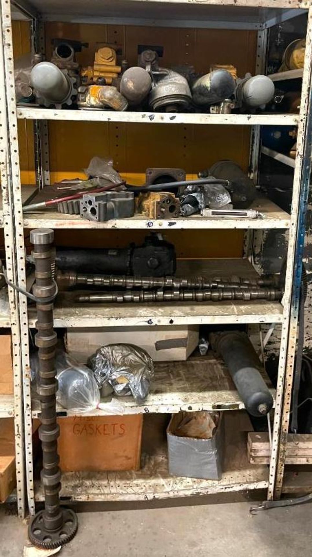 SHELVING UNITS WITH LARGE AMOUNT OF AUTOMOTIVE AND HEAVY MACHINERY PARTS AS SHOWN ADDITIONAL INFO SE - Image 12 of 14