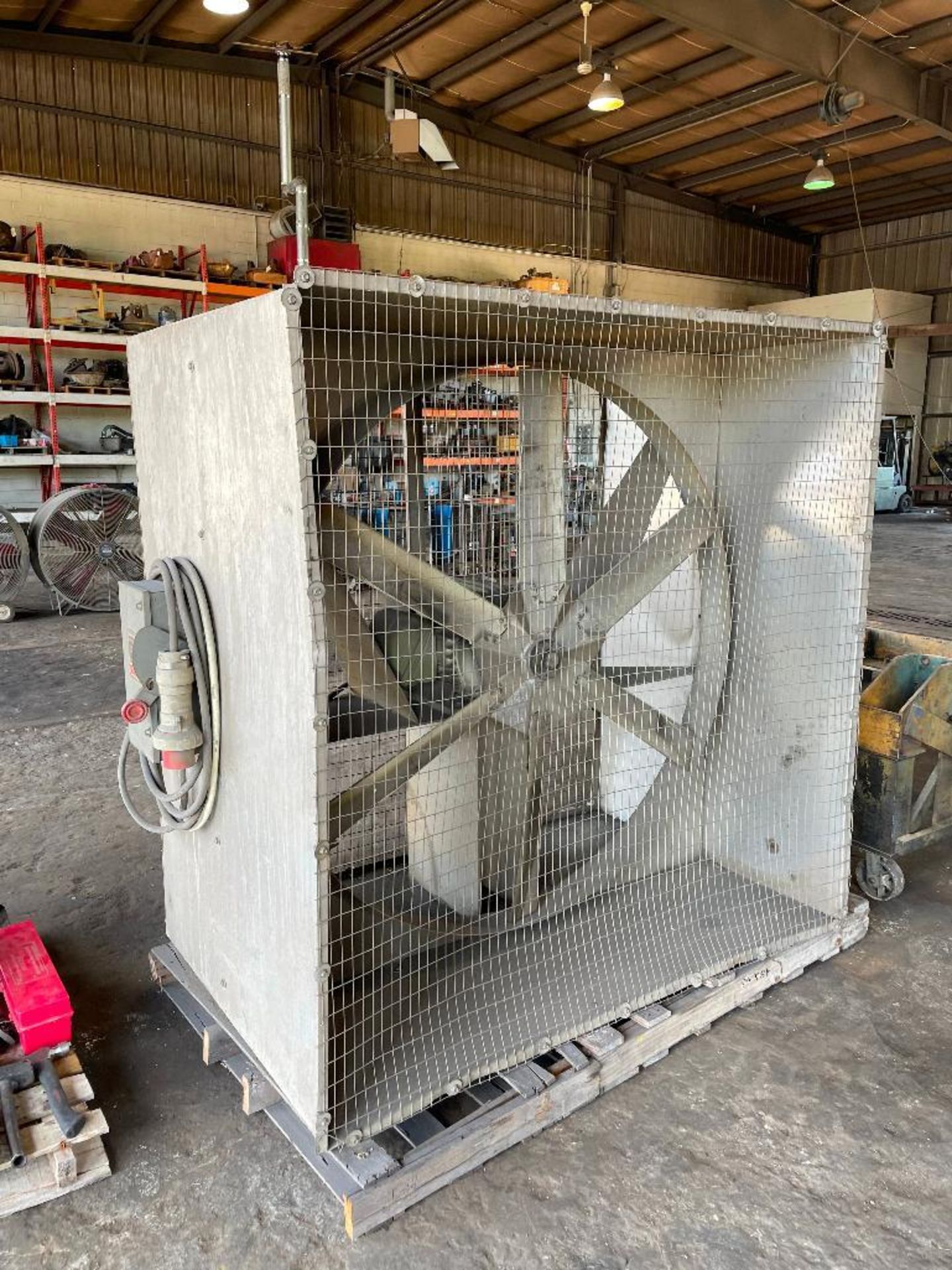 DESCRIPTION 64" X 42" X 64" INDUSTRIAL EXHAUST FAN QUANTITY 1 - Image 2 of 9