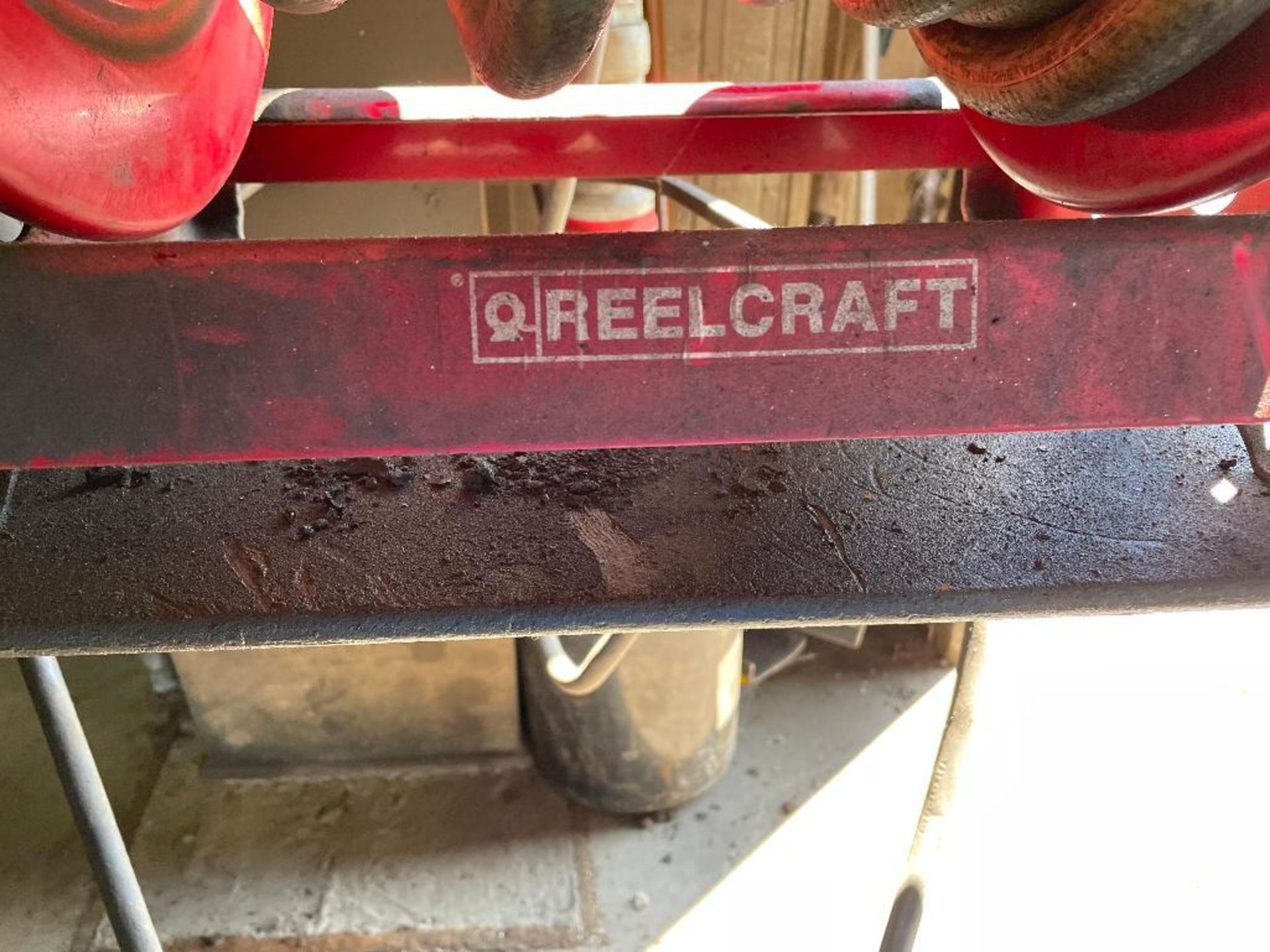 DESCRIPTION REELCRAFT MOUNTED HOSE REEL BRAND/MODEL REELCRAFT QUANTITY 1 - Image 5 of 6