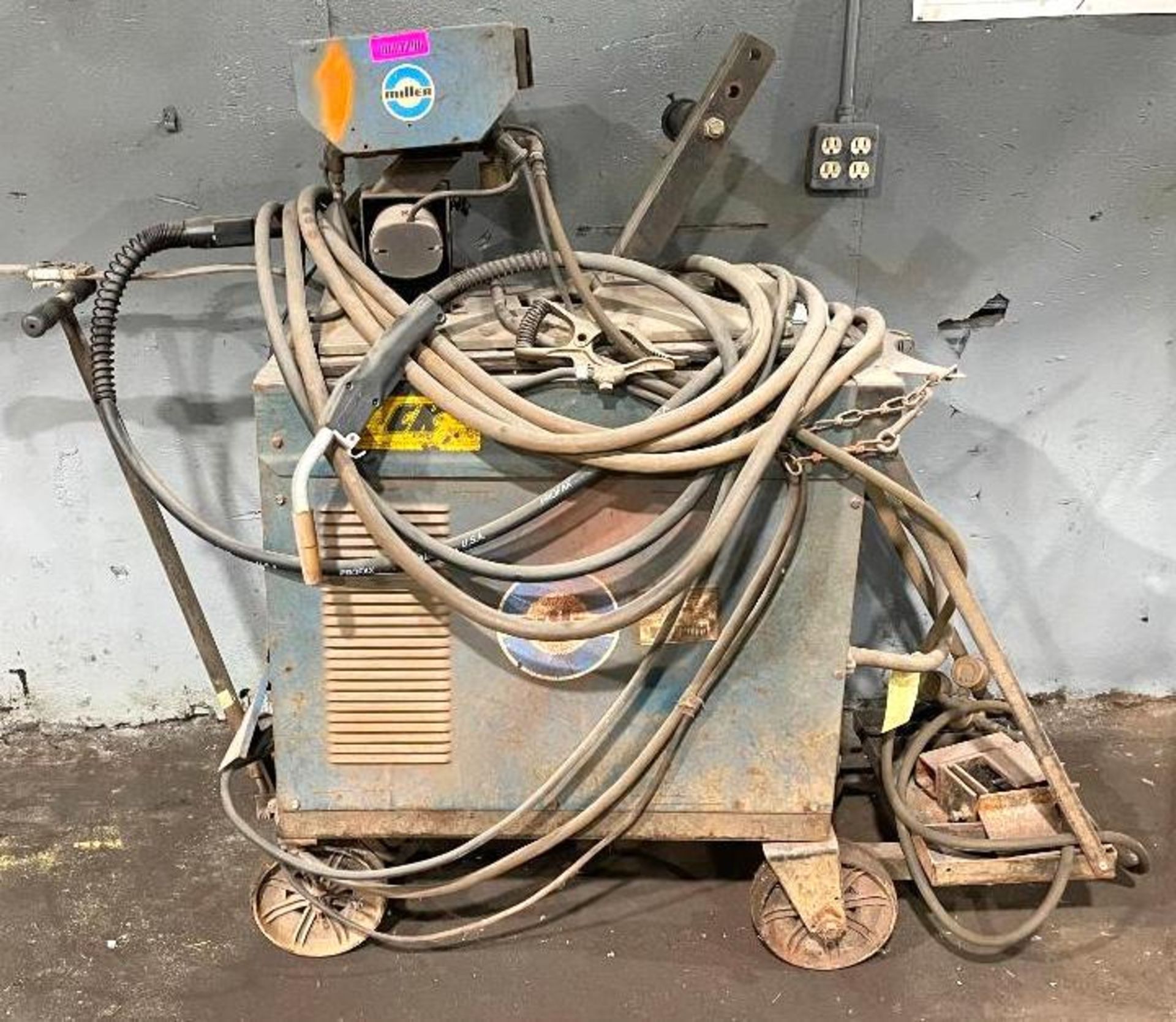 DESCRIPTION MILLER CP-300 DC ARC WELDING POWER SOURCE WELDER W/ ACCESSORIES AS SHOWN BRAND/MODEL MIL