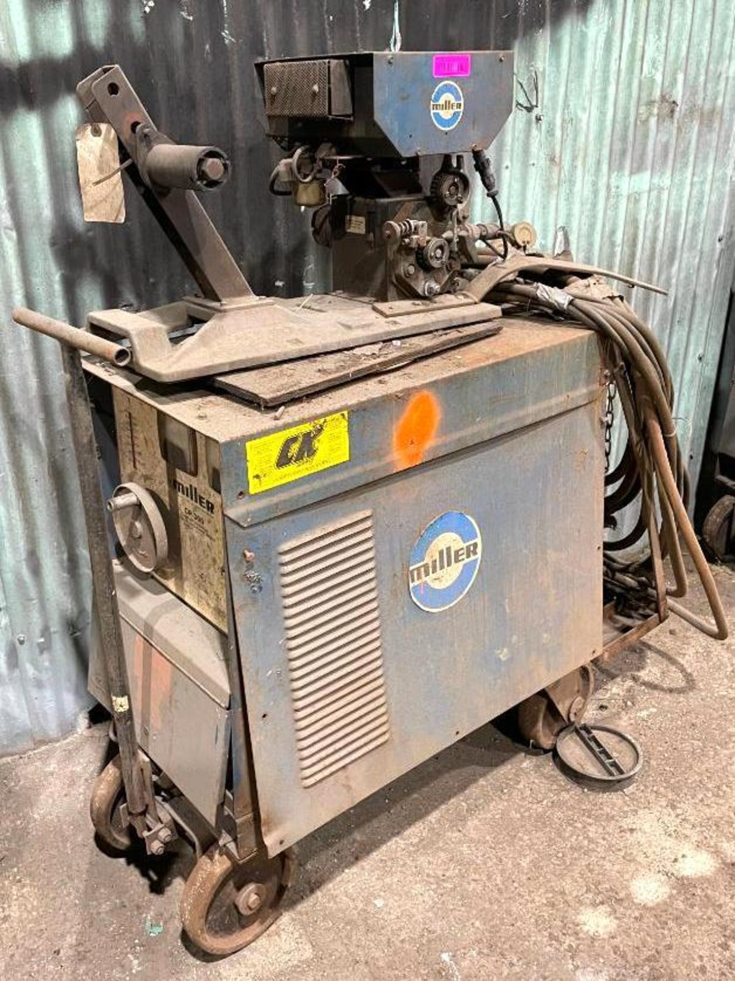 DESCRIPTION MILLER CP-300 DC ARC WELDING POWER SOURCE WELDER (NOT IN WORKING CONDITION, FOR PARTS) B - Image 3 of 8