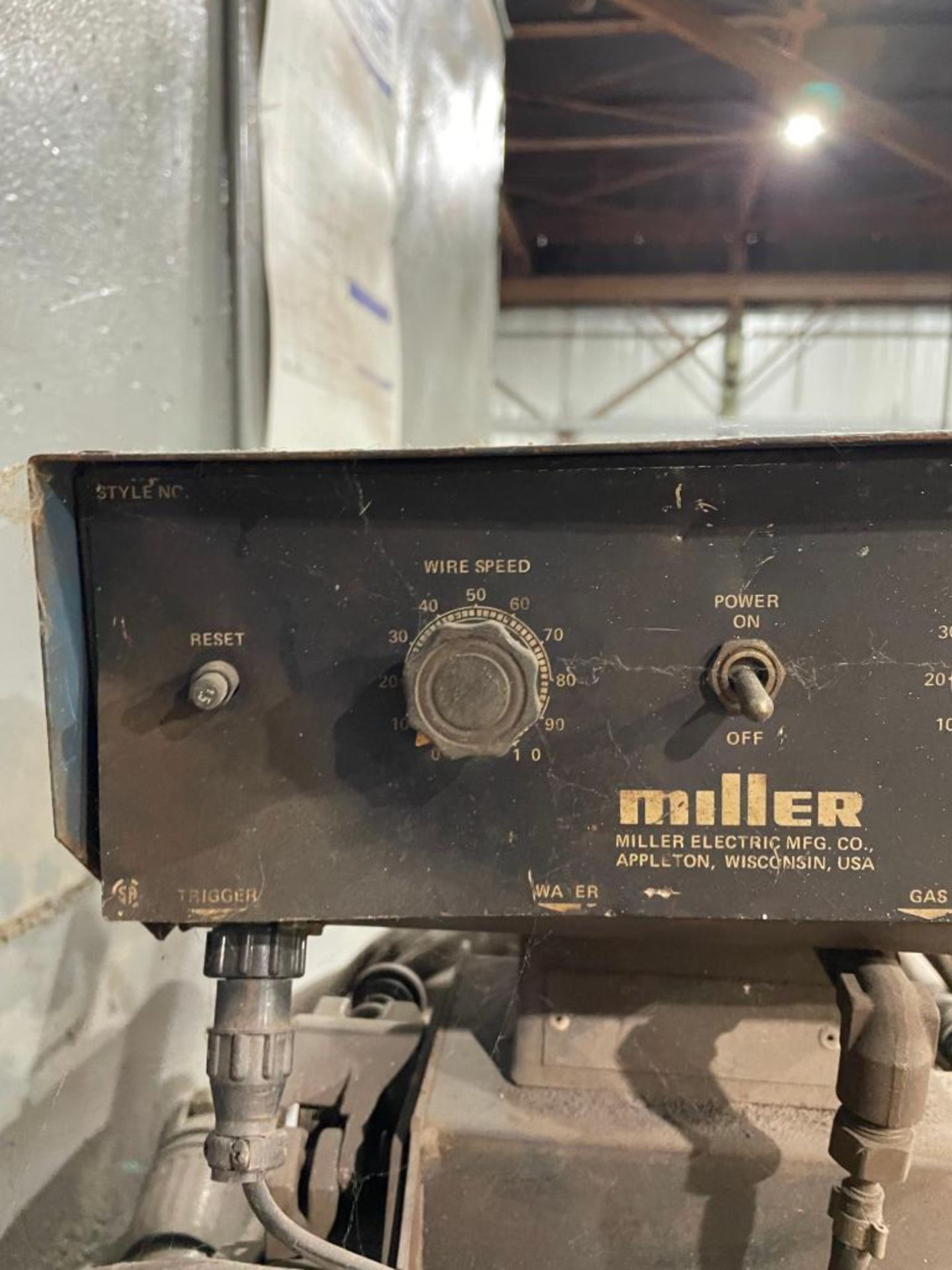 DESCRIPTION MILLER CP-300 DC ARC WELDING POWER SOURCE WELDER W/ ACCESSORIES AS SHOWN BRAND/MODEL MIL - Image 17 of 17