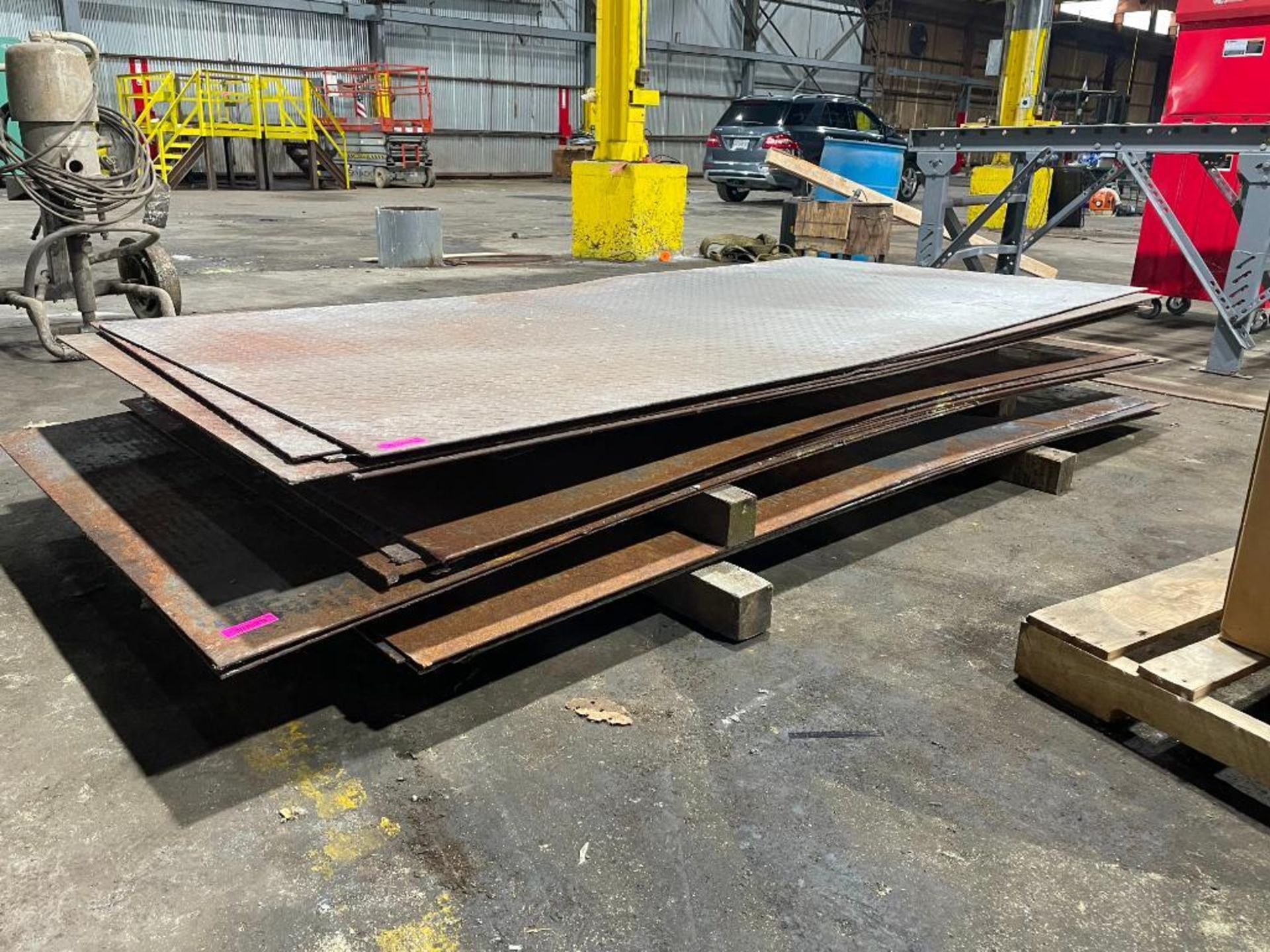 DESCRIPTION (8) 96" X 48" STEEL DIAMOND PLATE THIS LOT IS SOLD BY THE PIECE QUANTITY 5 (8) 96" X 48" - Image 2 of 3