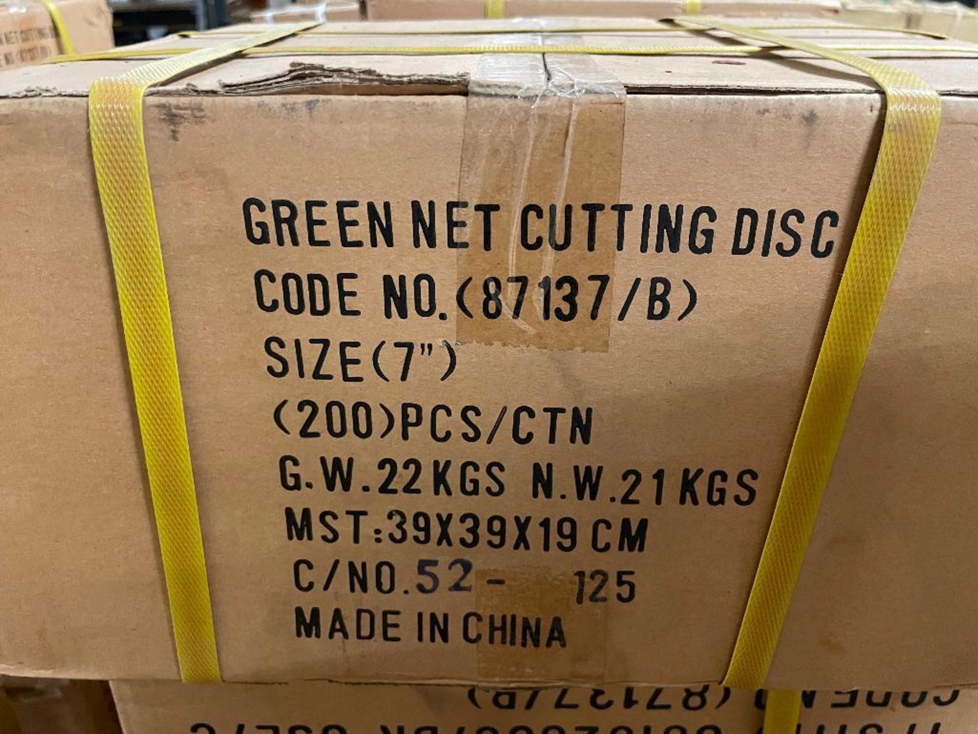 DESCRIPTION: (5) CASES OF GREEN NET CUTTING DISCS 7". 200 IN CASE, 1000 IN LOT. BRAND / MODEL: 87137 - Image 3 of 4