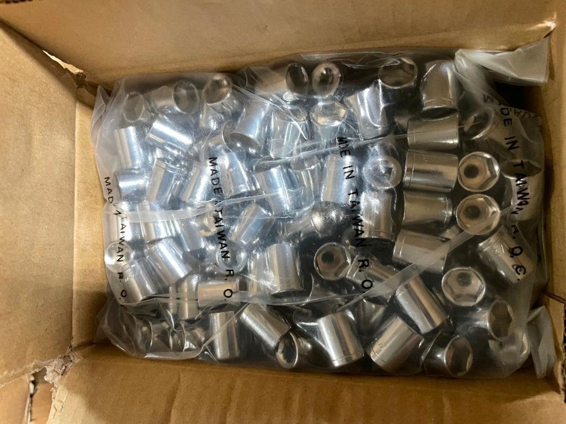 DESCRIPTION: (2) CASES OF 1/2" X 1/4" SOCKETS. 980 PER CASE. 1960 IN LOT THIS LOT IS: ONE MONEY QTY: