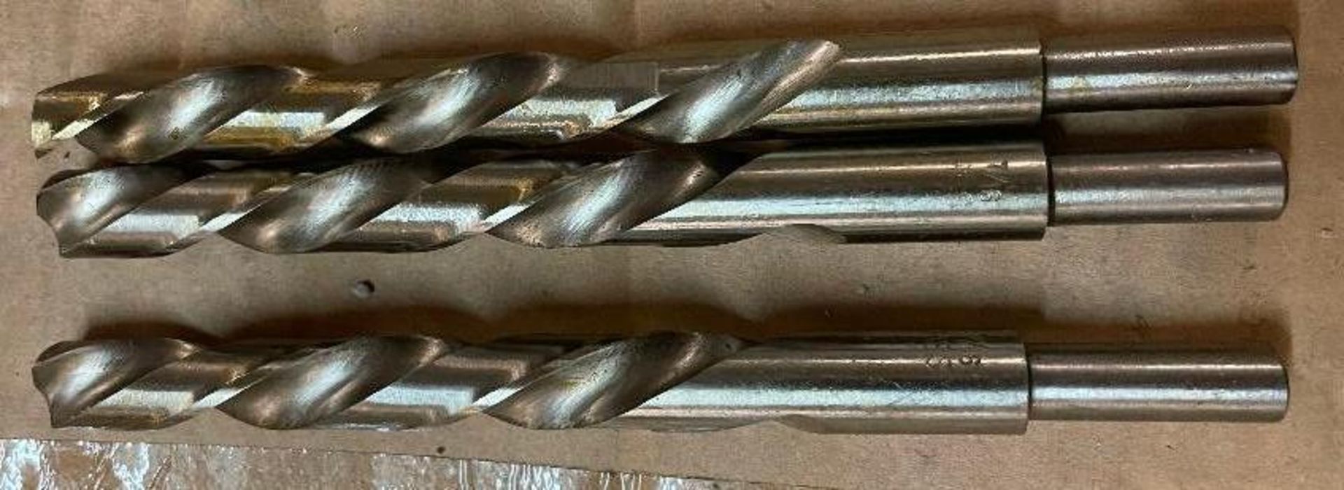 DESCRIPTION: (5) CASES OF 7/16" X 4" DRILL BITS. 250 PER CASE, 1250 IN LOT ADDITIONAL INFORMATION RE - Image 2 of 6