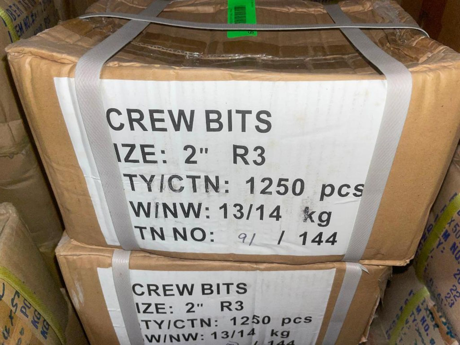 DESCRIPTION: (3) CASES OF 2" R3 SCREW BITS. 1250 PER CASE, 3750 IN LOT. QTY: 1 - Image 5 of 6