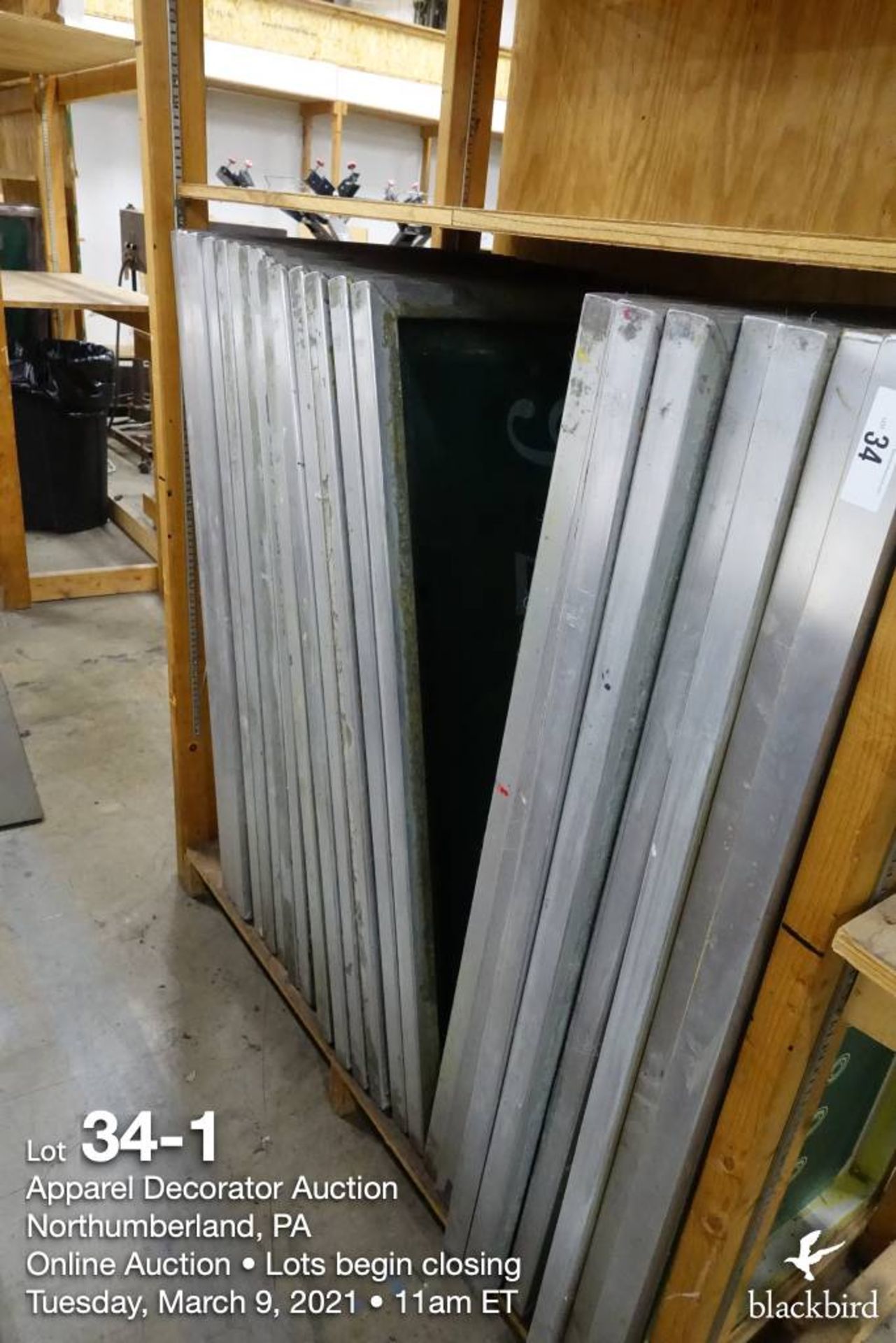 22) 42 x 20 Aluminum screens